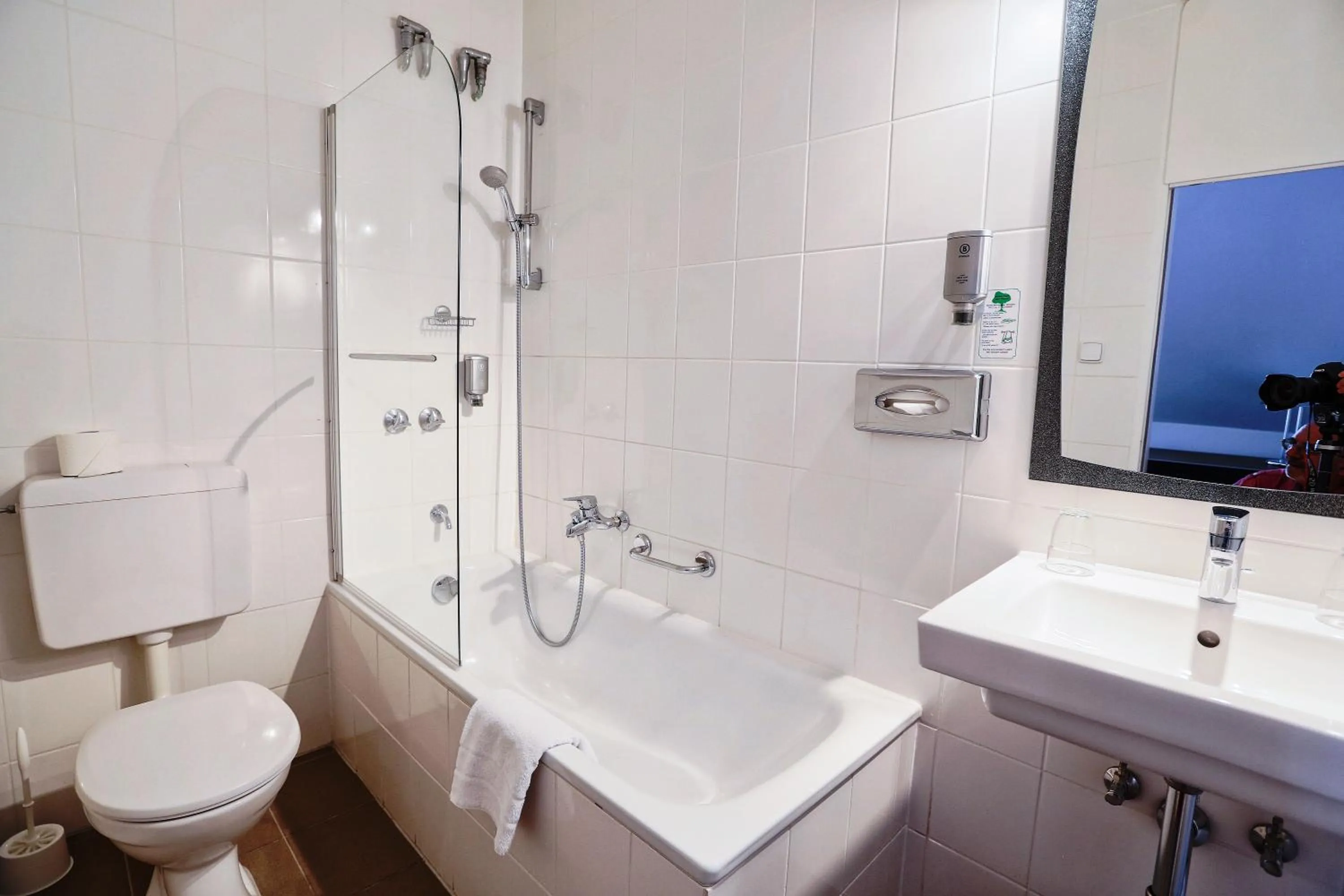 Bathroom in Hotel Nymphenburg City - München