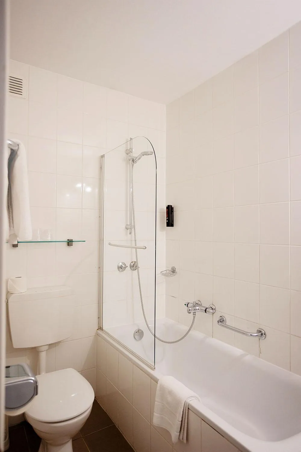 Bathroom in Hotel Nymphenburg City - München