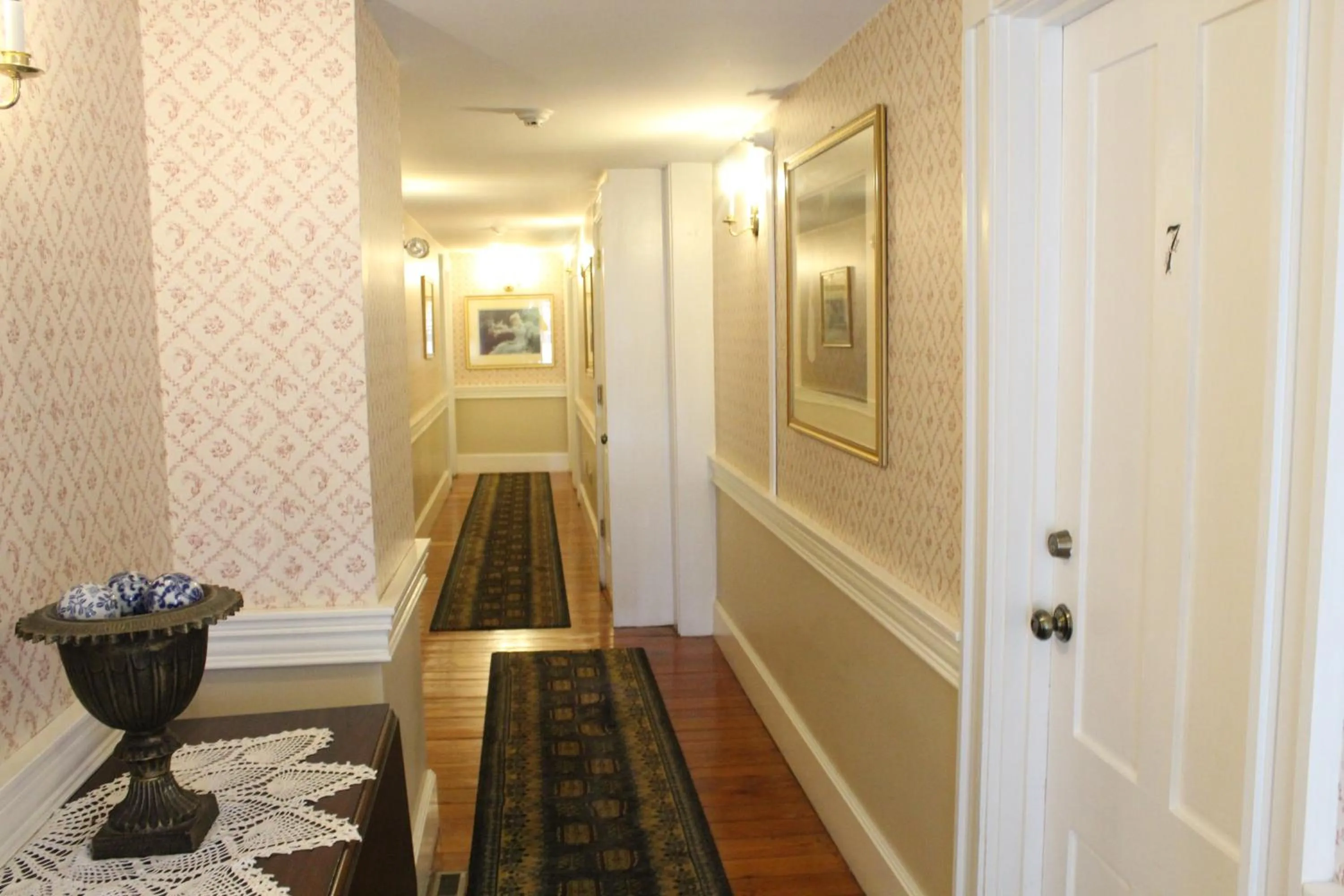 Property building in Old Orchard Beach Inn