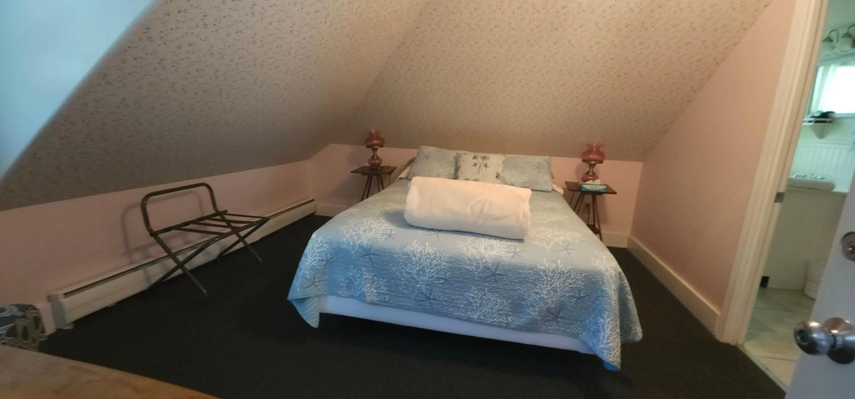 Bed in Old Orchard Beach Inn