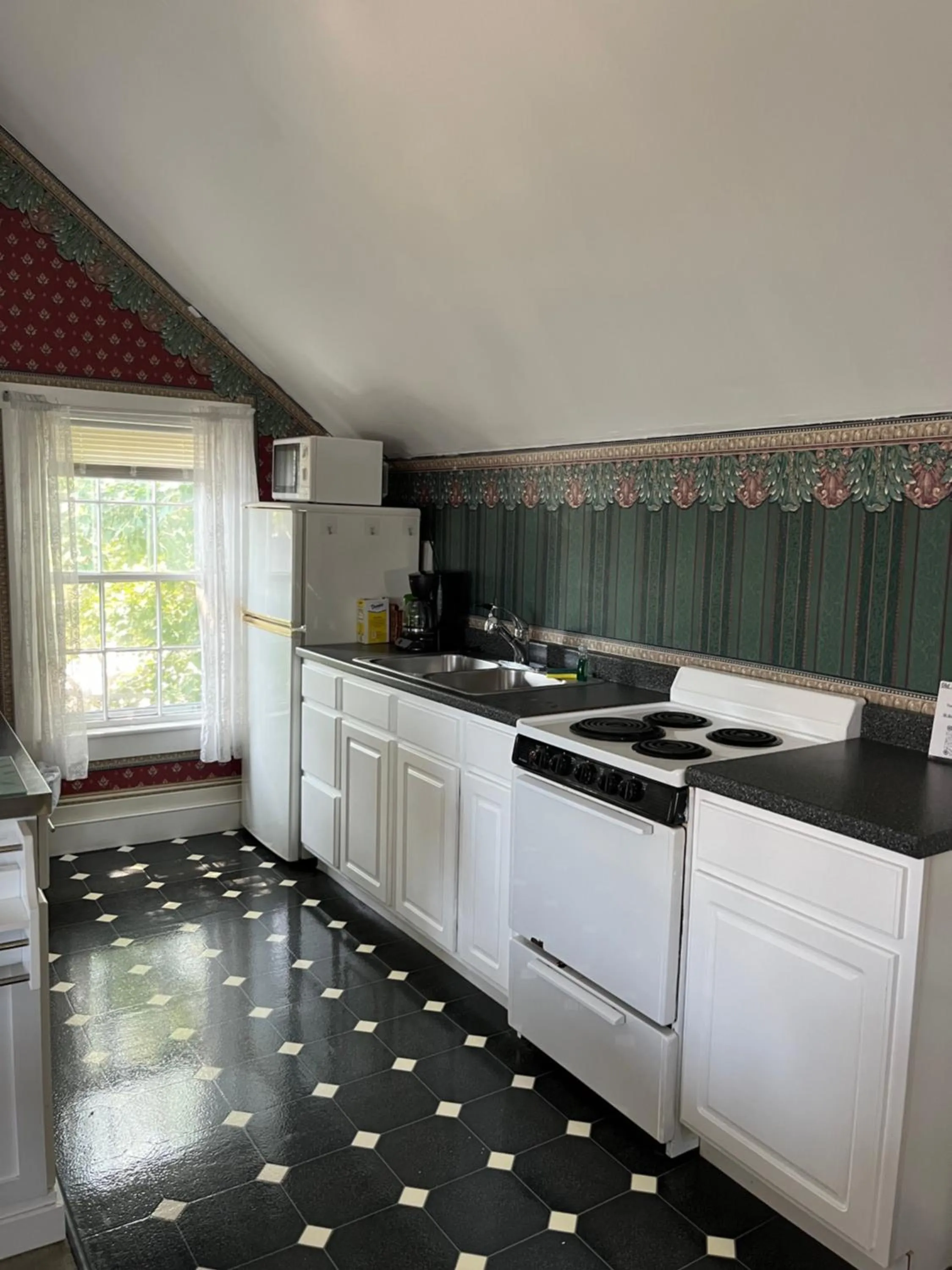 Old Orchard Beach Inn