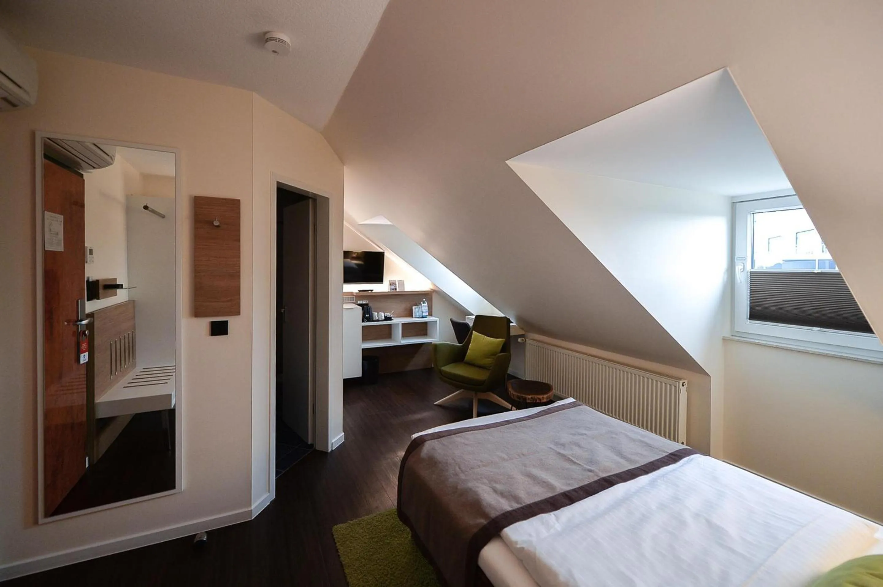 Bedroom, Bed in Best Western Hotel Hohenzollern