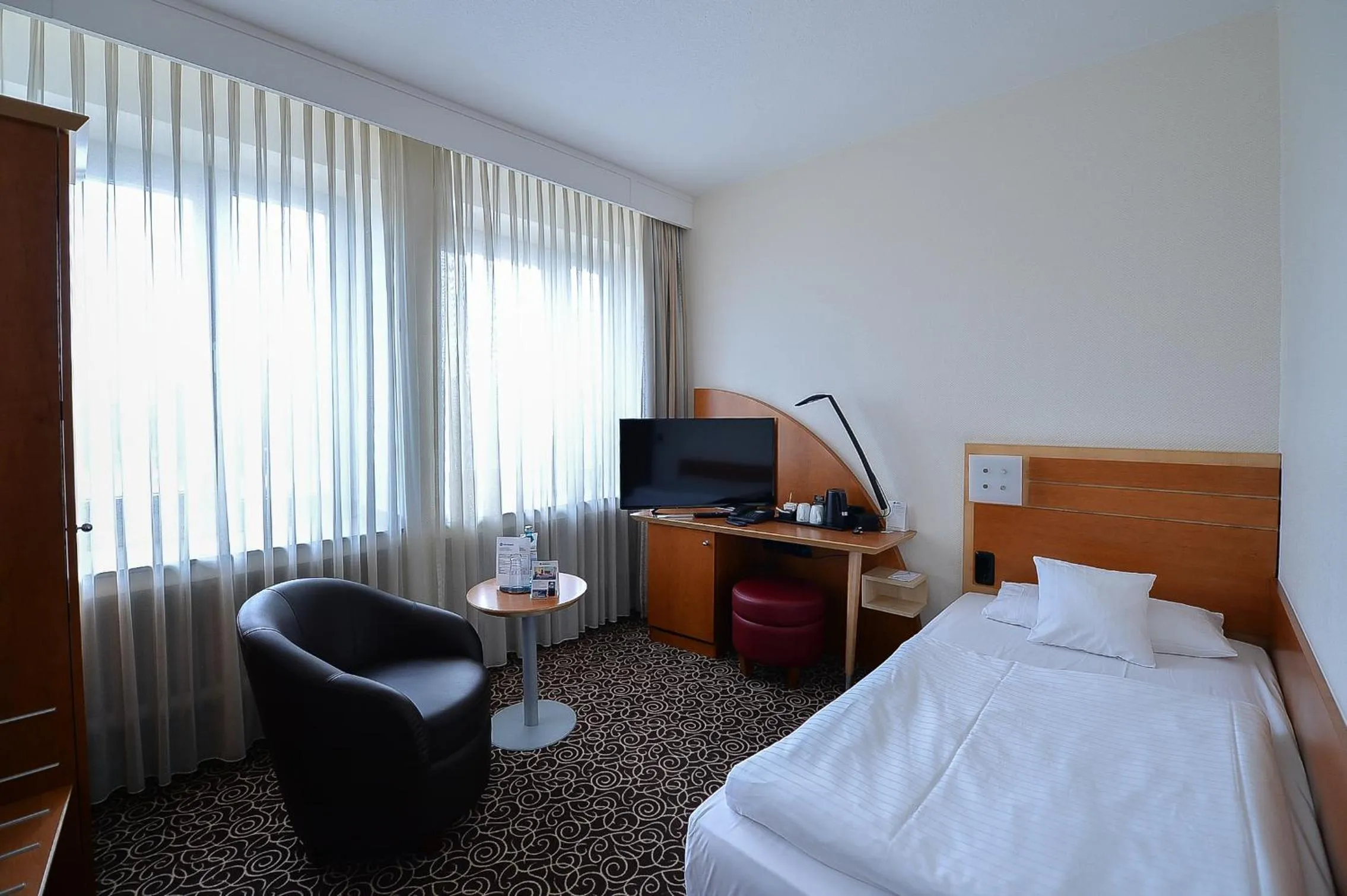 Photo of the whole room, Bed in Best Western Hotel Hohenzollern