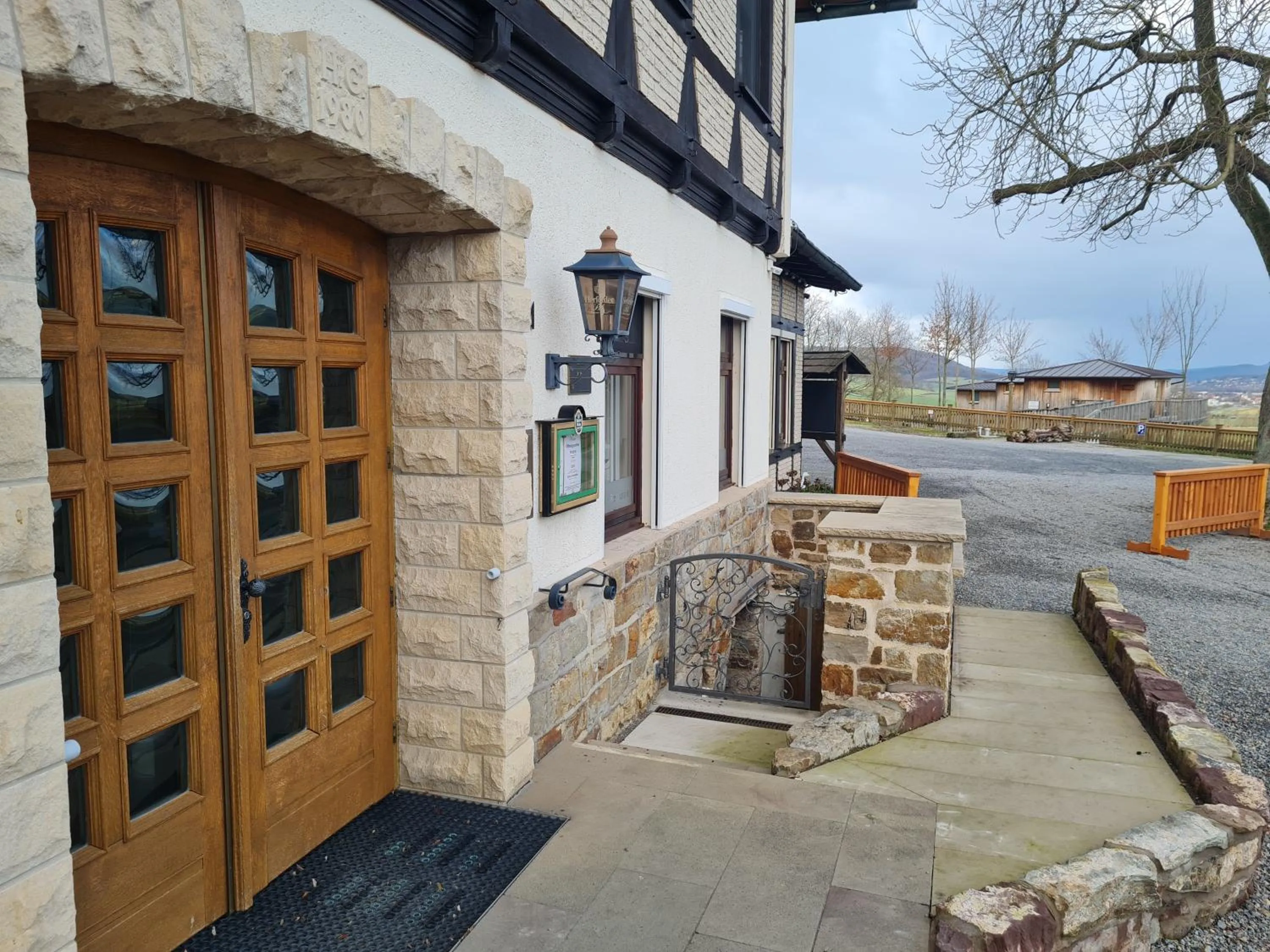 Property building in Hotel Waldquelle - Baumhaushotel Aerzen