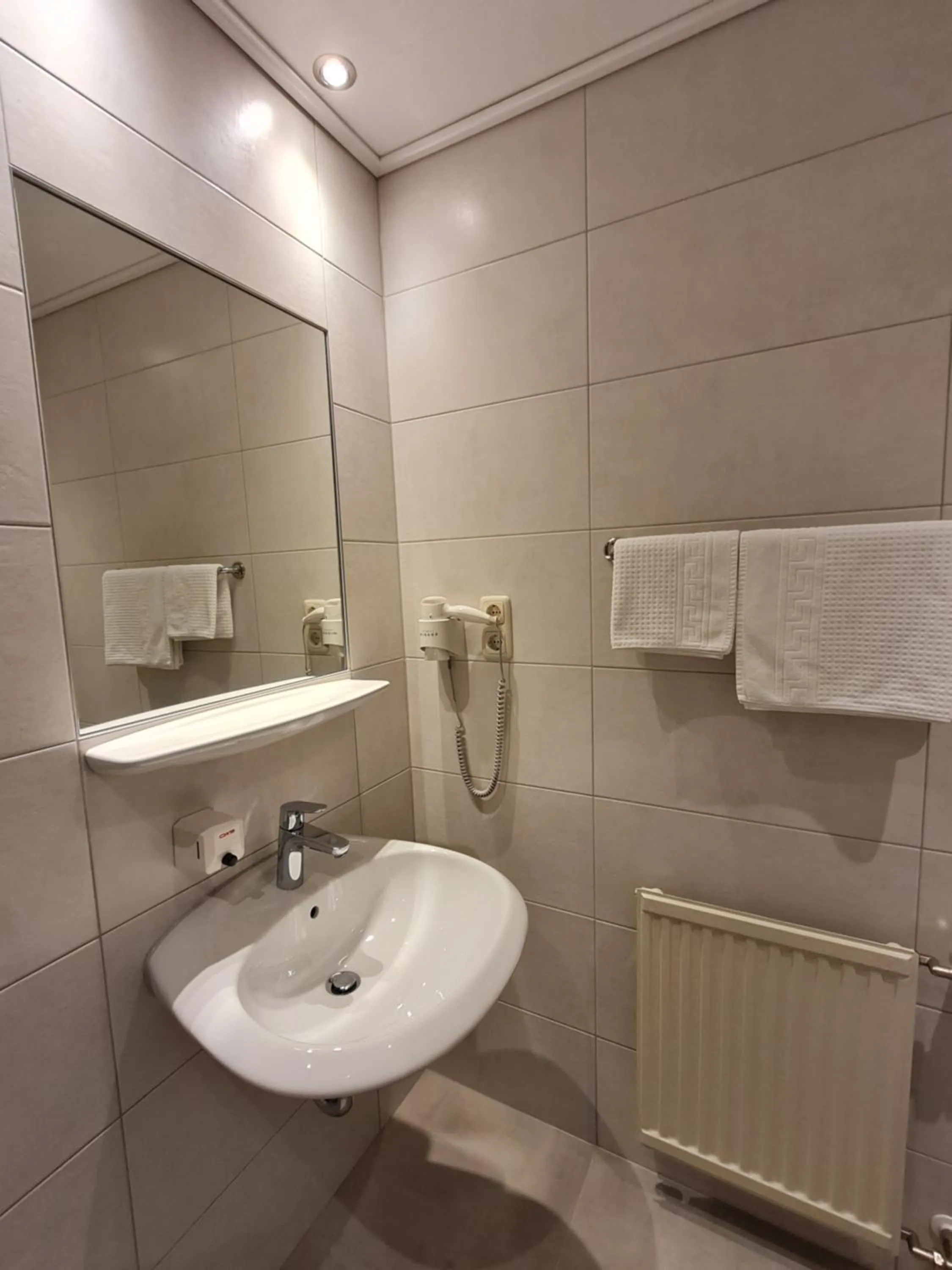 Bathroom in Hotel Waldquelle - Baumhaushotel Aerzen