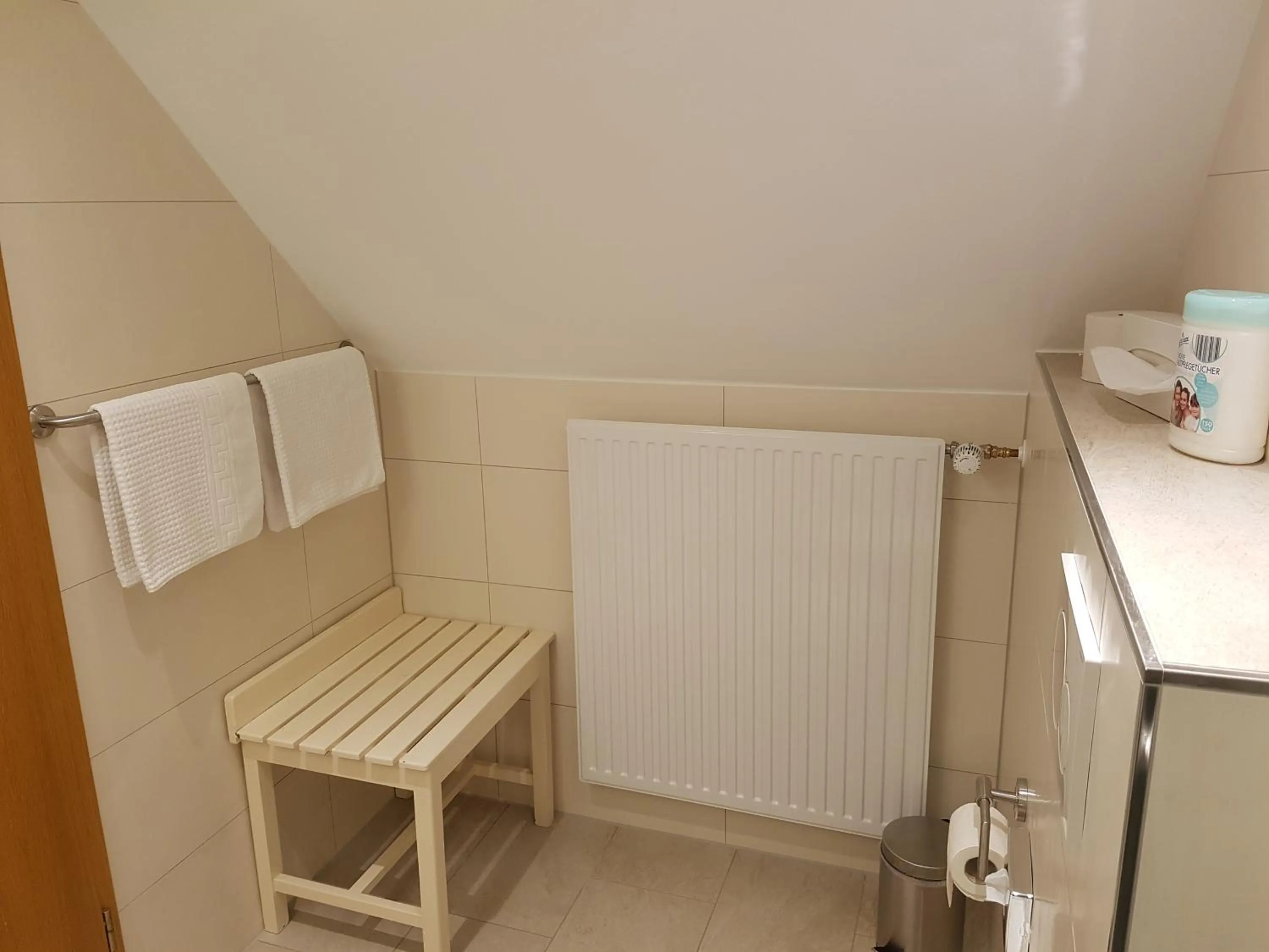 Bathroom in Hotel Waldquelle - Baumhaushotel Aerzen