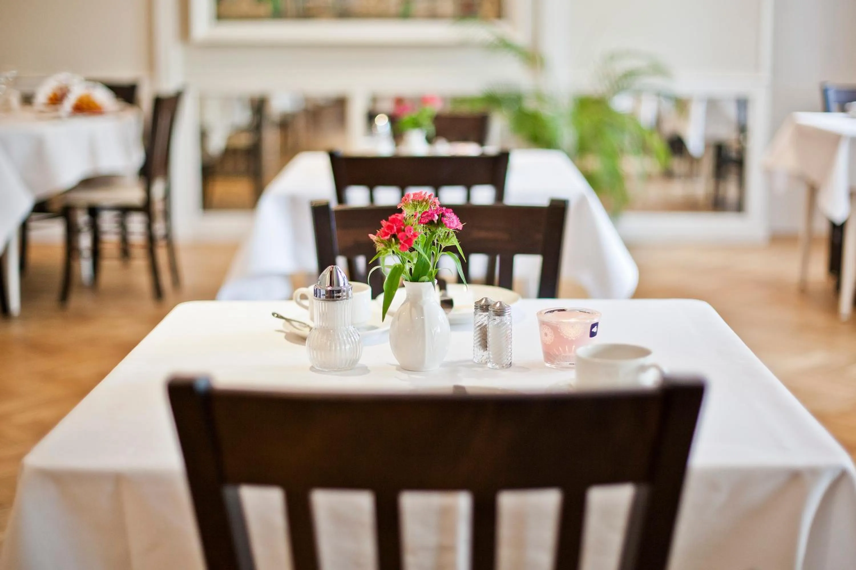 Restaurant/places to eat in Würmtaler Gästehaus