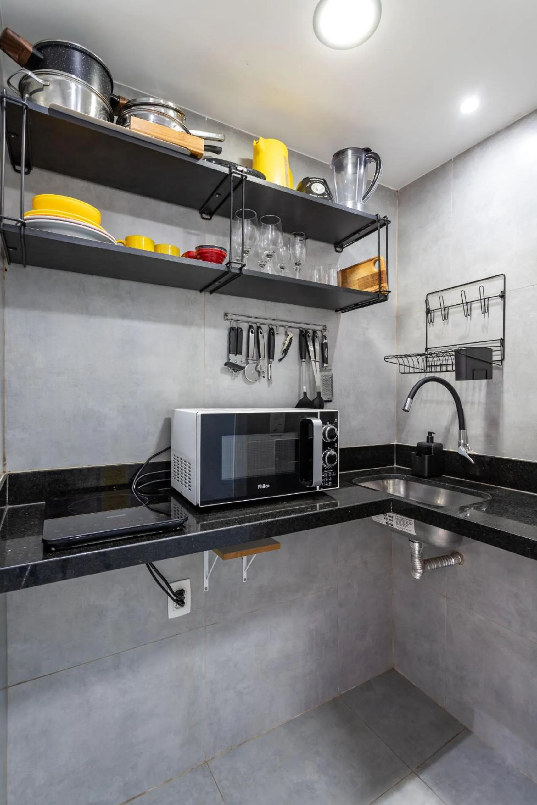 Kitchen or kitchenette in Vista da praia de Copacabana - NSC1006 Z3