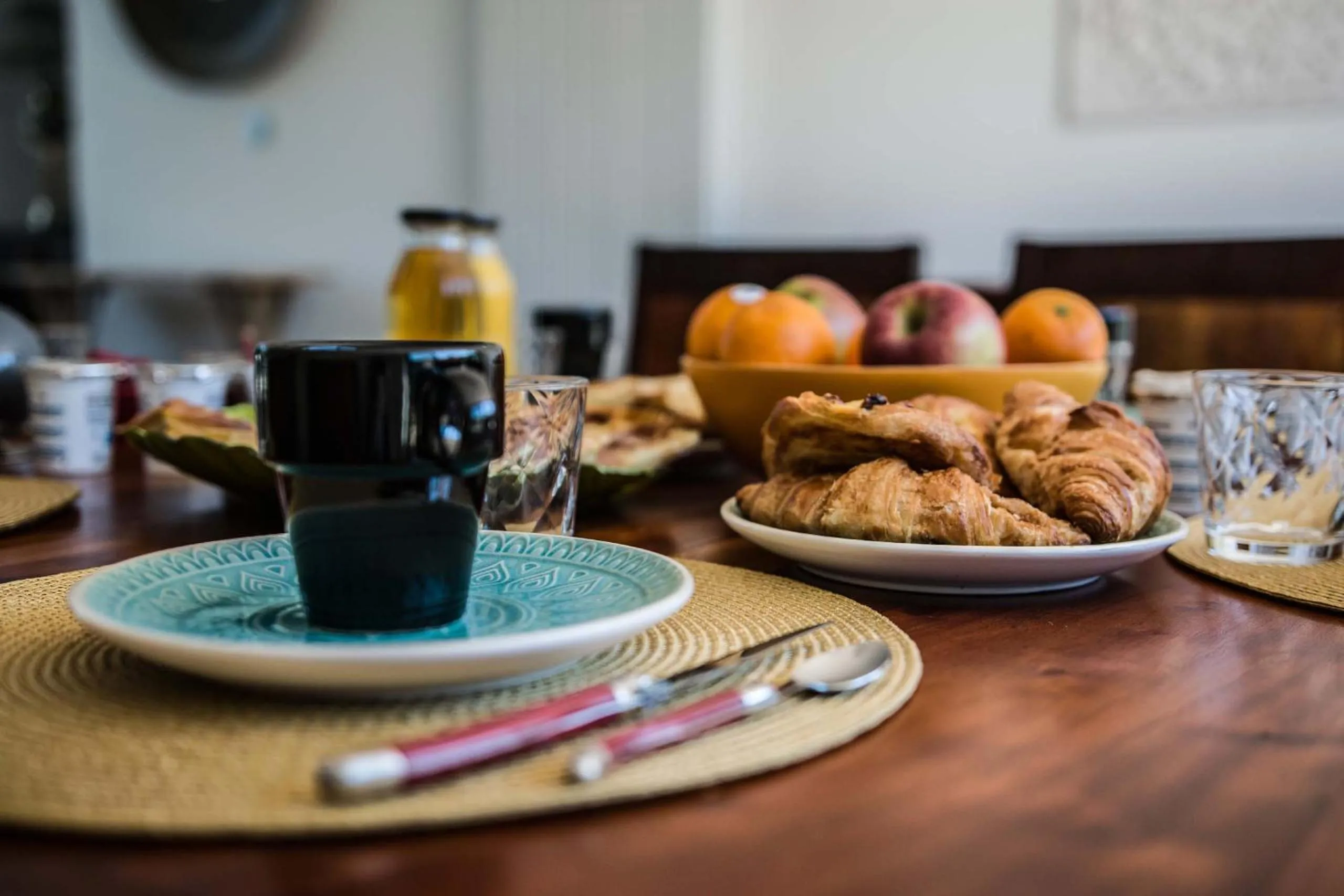 Breakfast in Les Cuves - Saintes