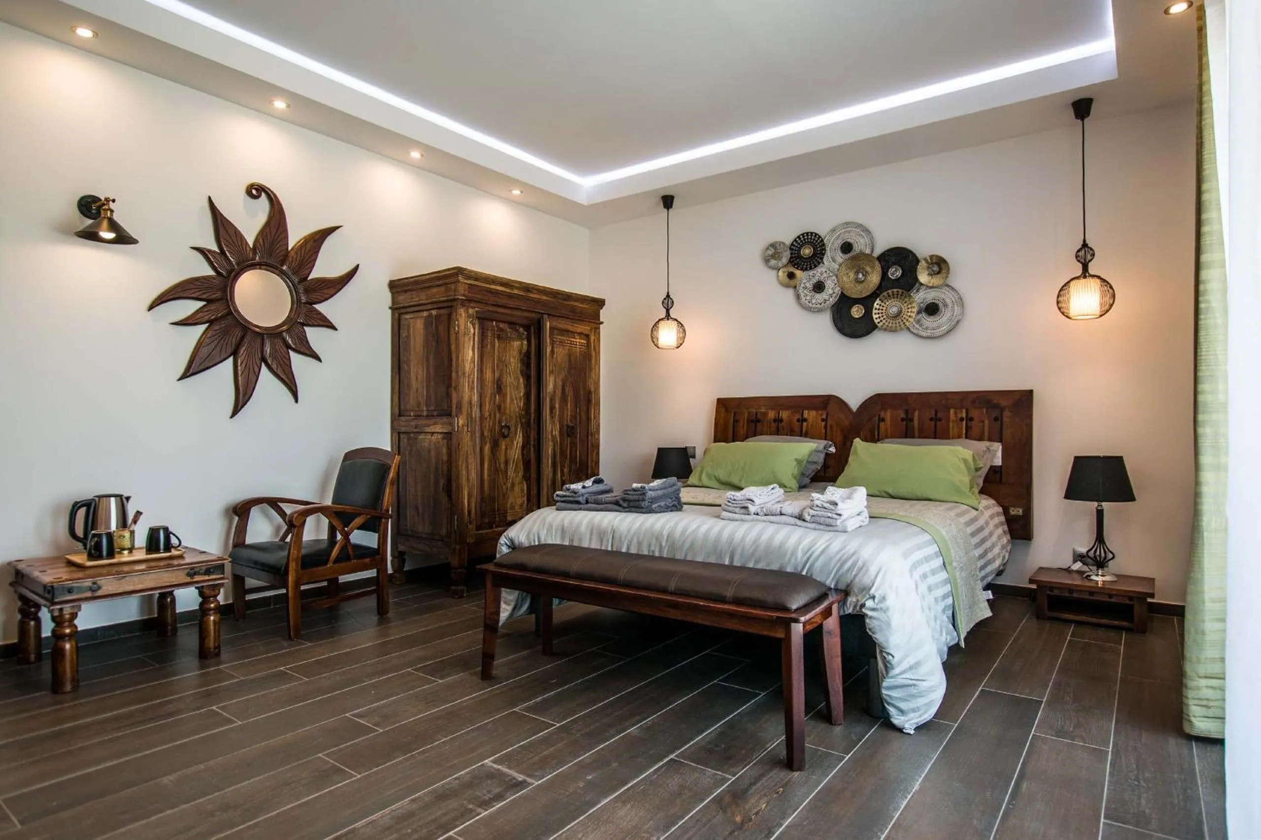 Photo of the whole room, Bed in Les Cuves - Saintes