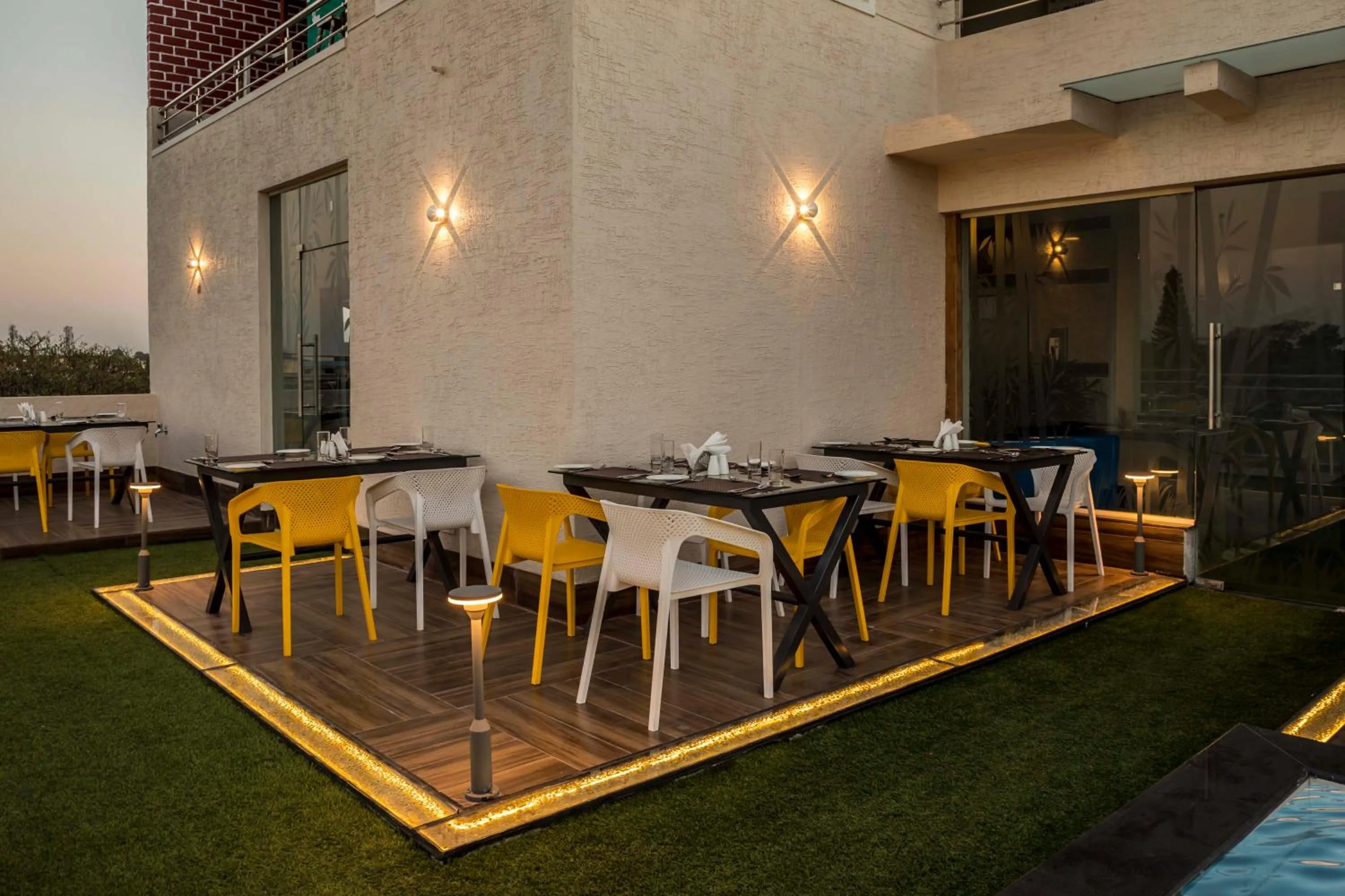 Restaurant/places to eat in Hotel Urban Jade