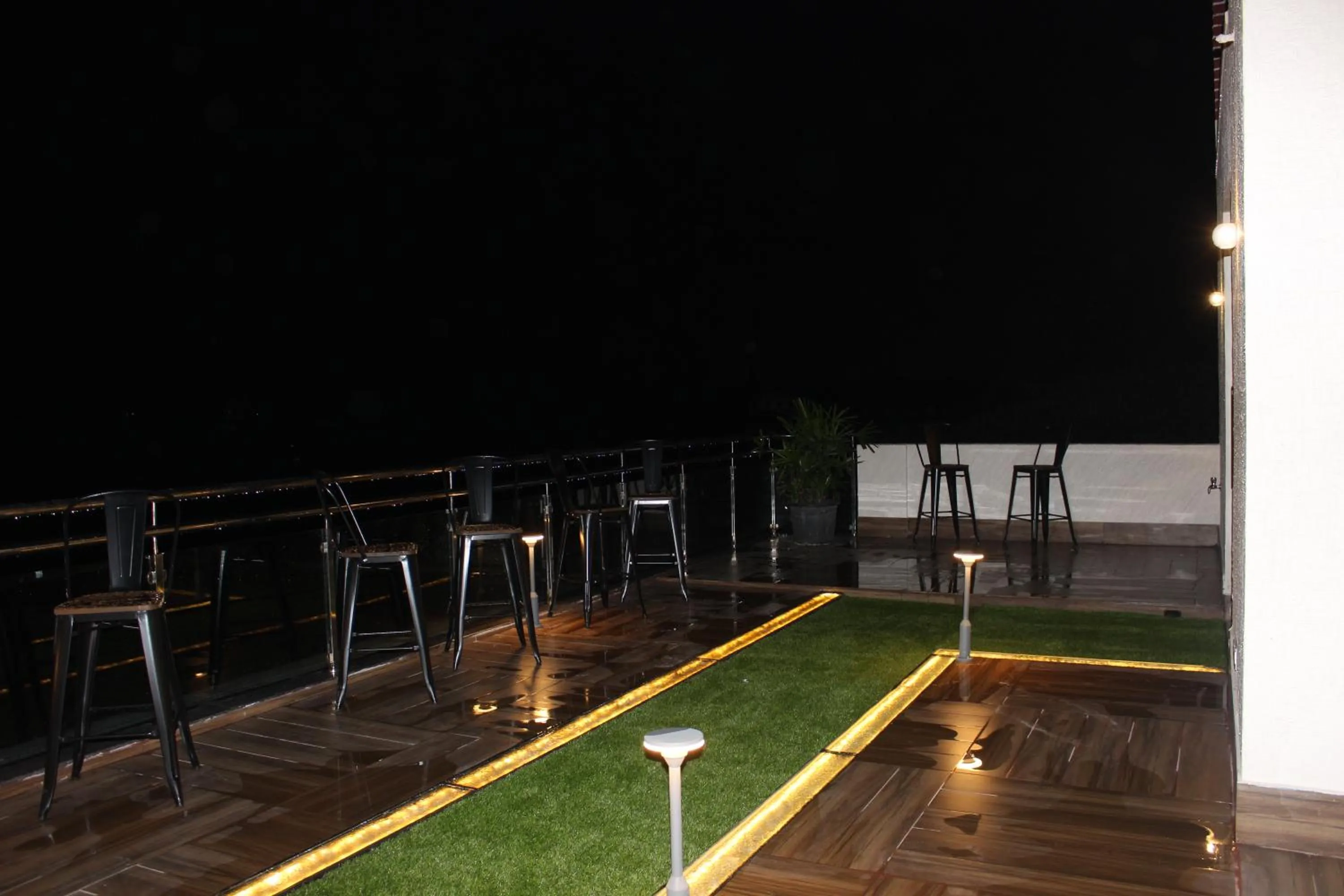 Restaurant/places to eat in Hotel Urban Jade