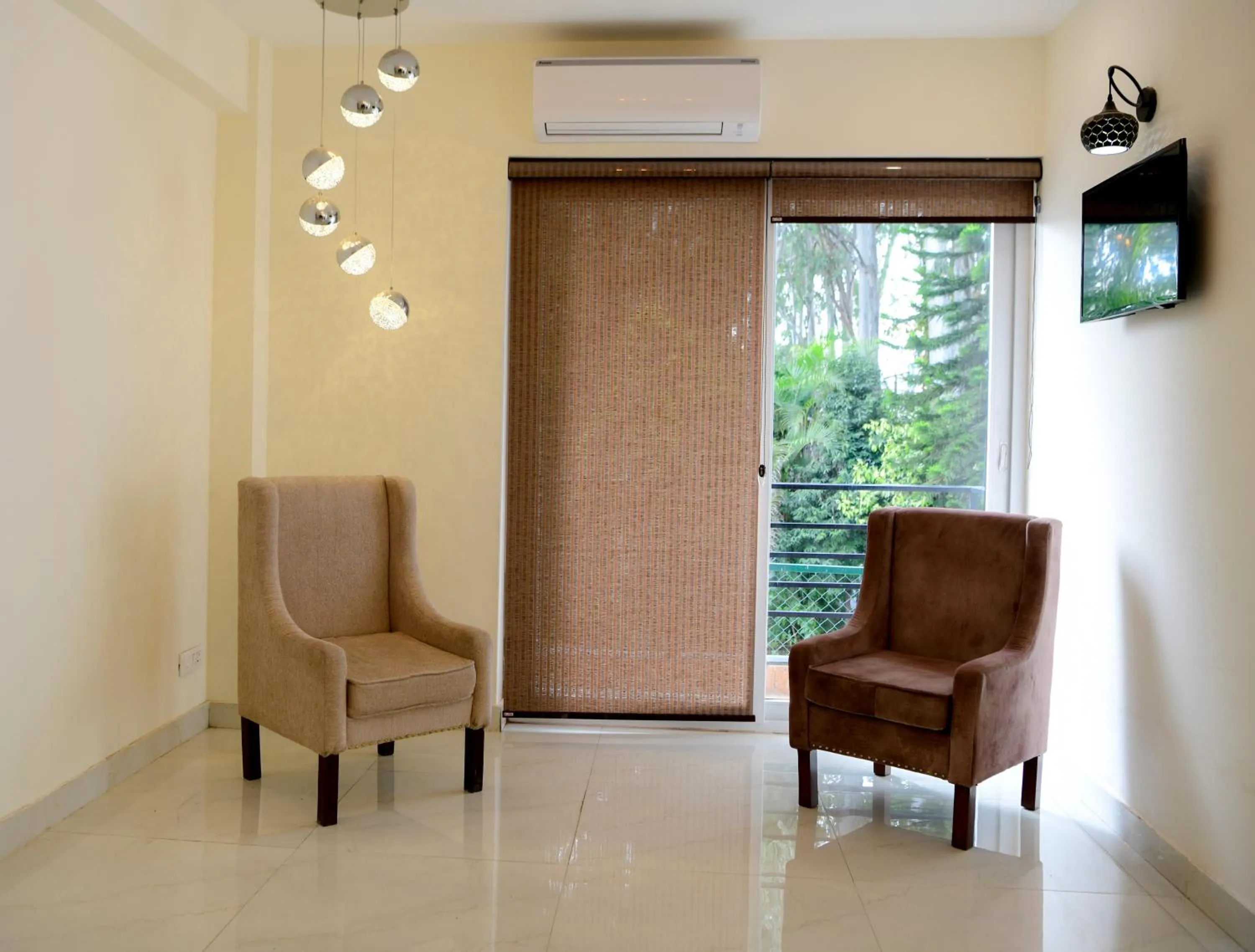 Lobby or reception in Hotel White Rock By The Solitaire Hospitality