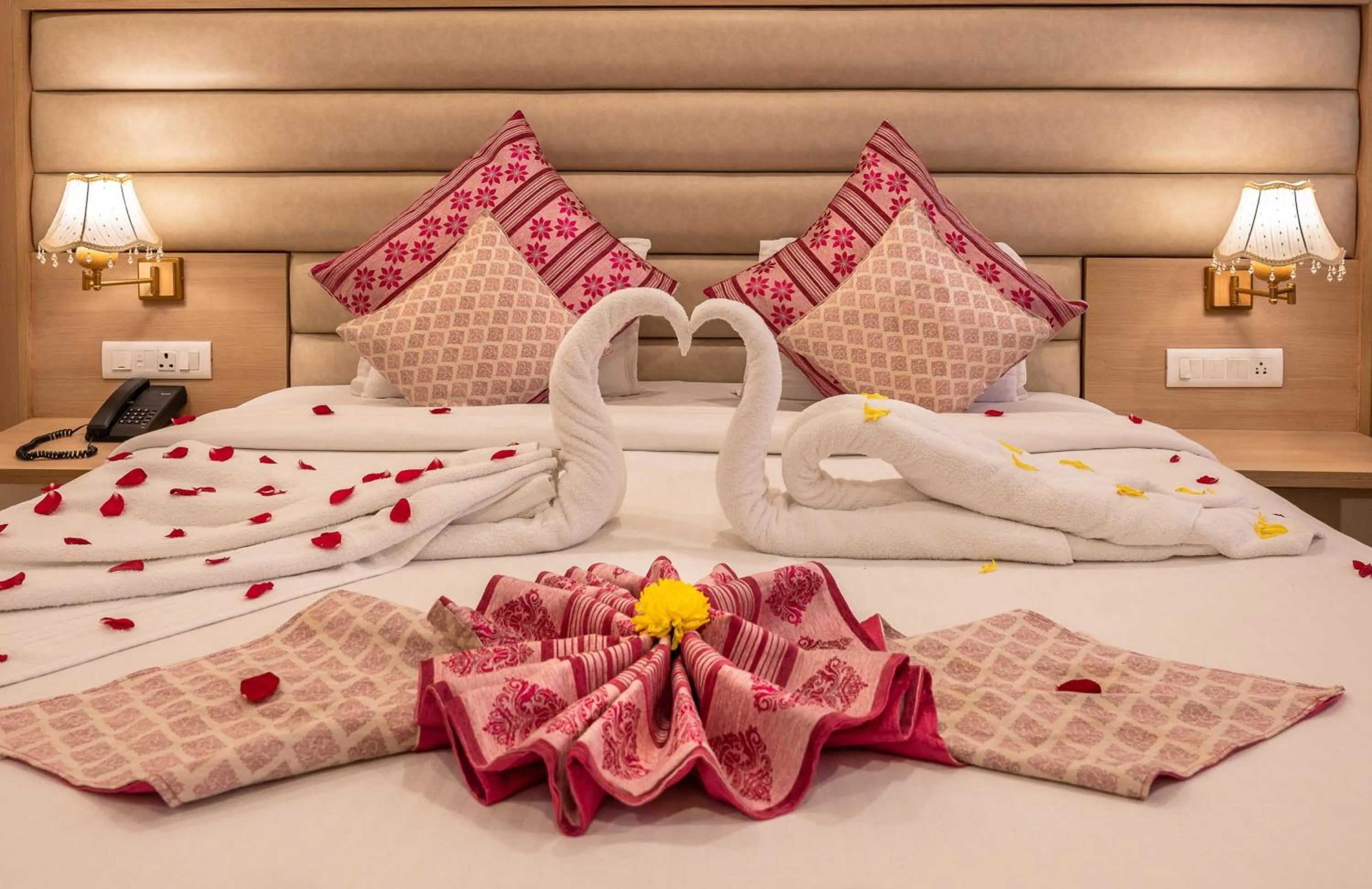 Bed in Hotel White Rock By The Solitaire Hospitality