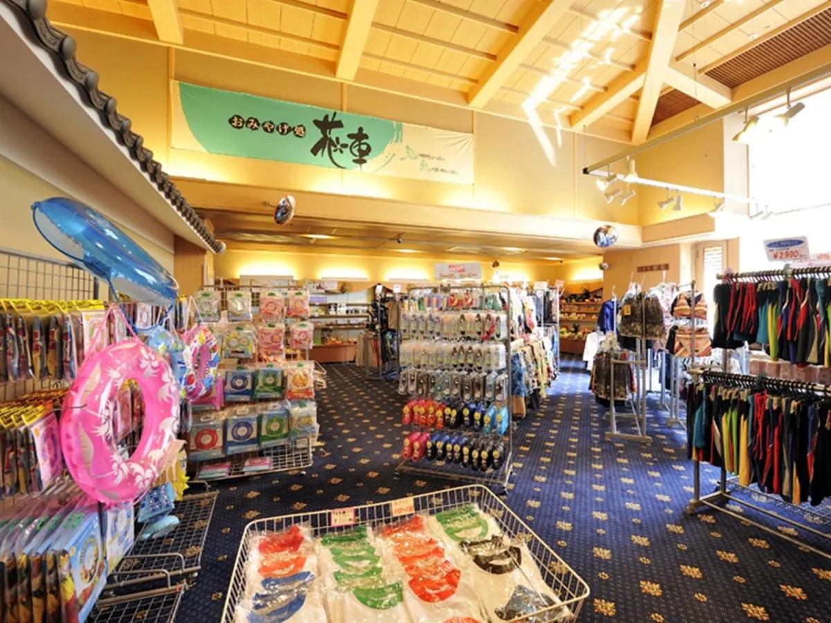 On-site shops in Ryugujo Spa Hotel Mikazuki Ryugutei