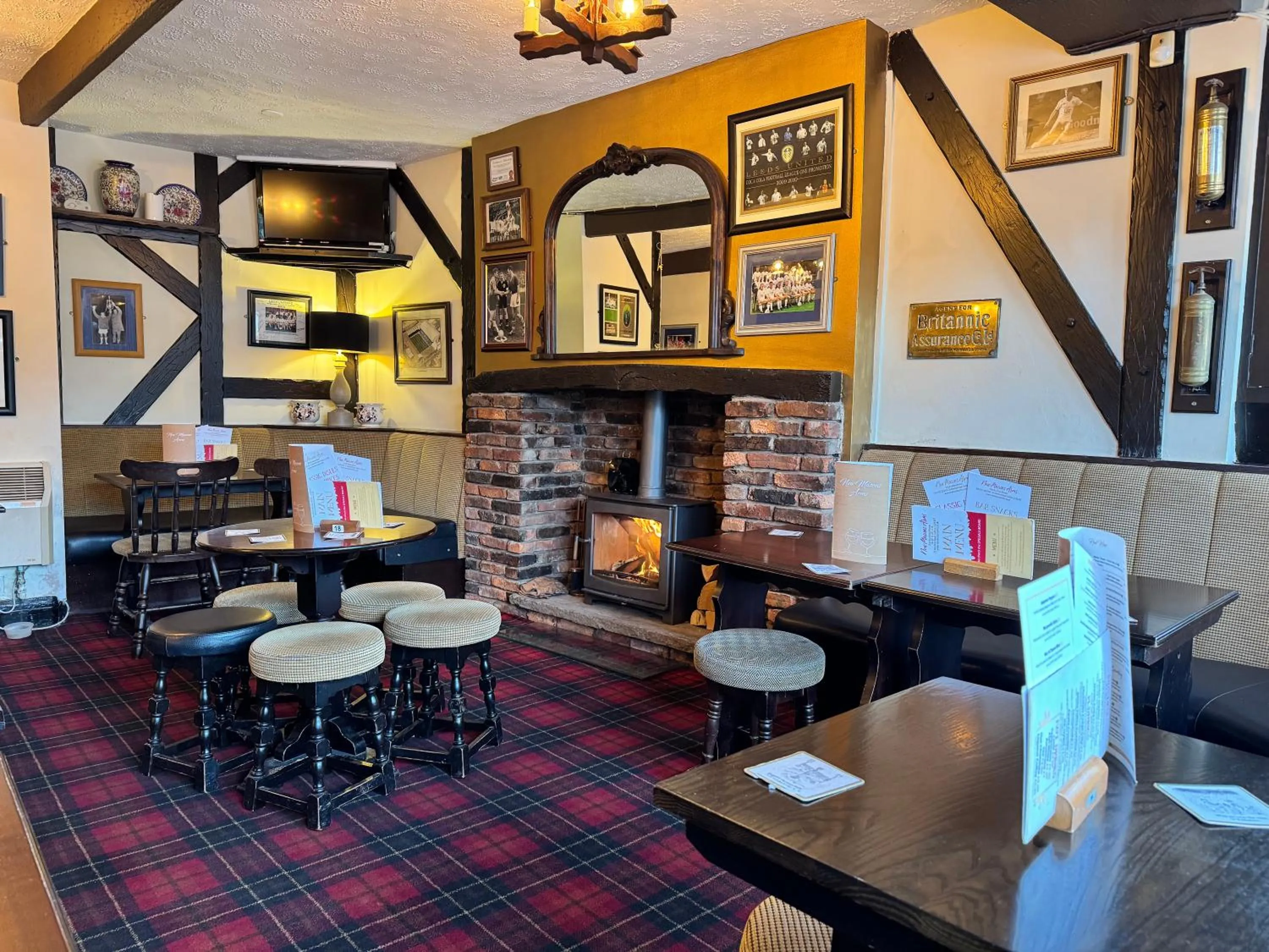 Lounge or bar in New Masons Arms
