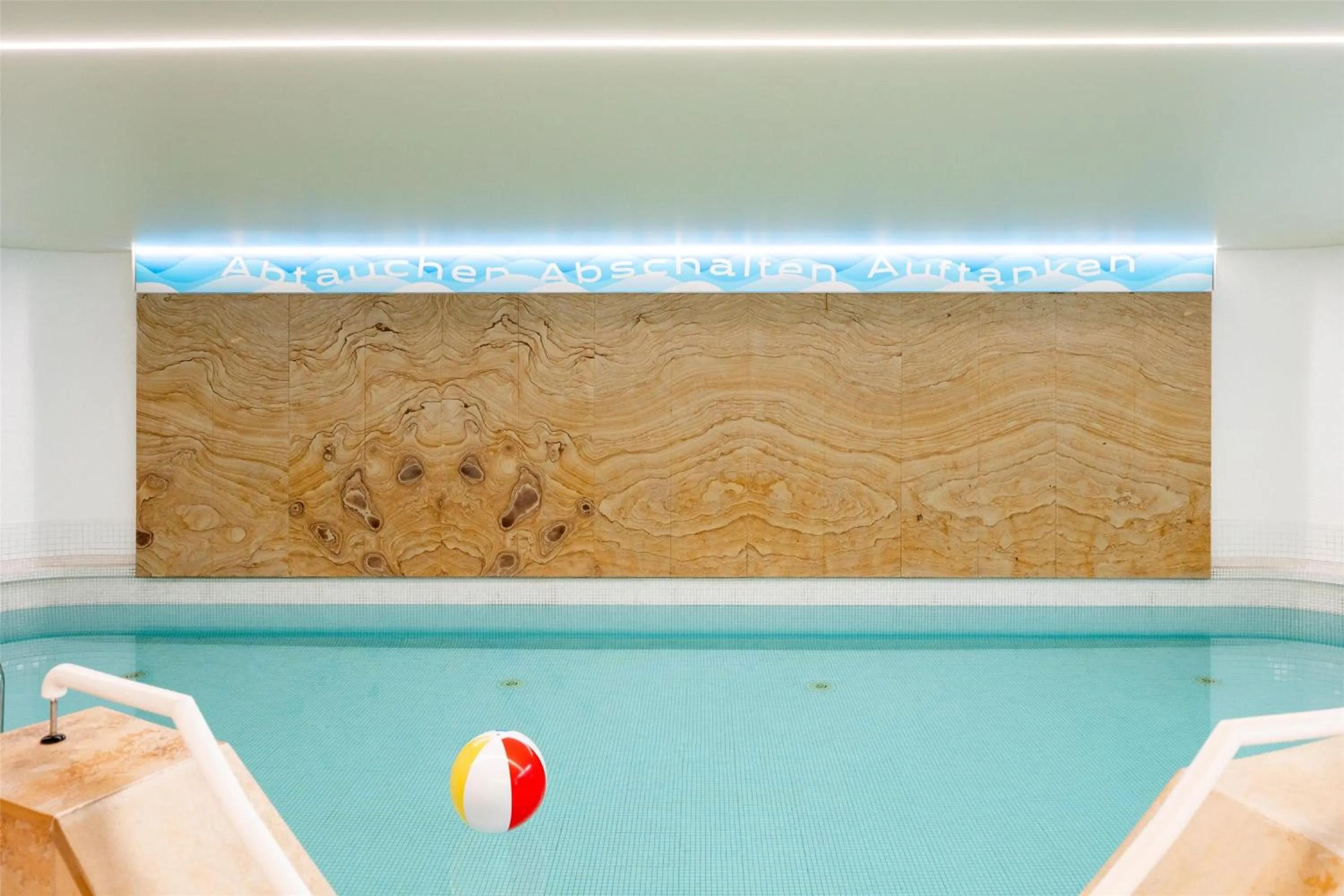 Pool view in Best Western Hotel Heide