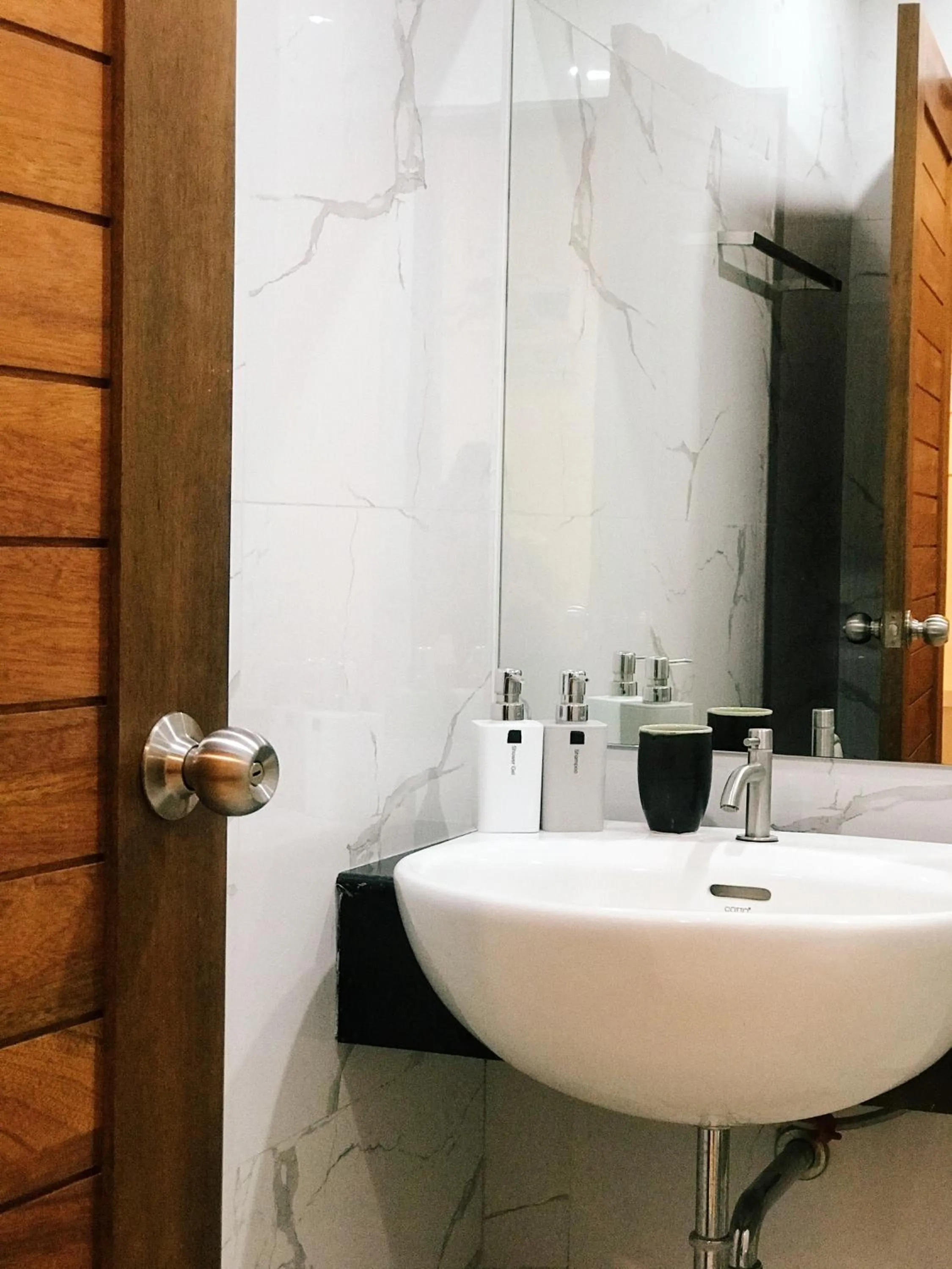 Bathroom in SJ Miracle Hotel