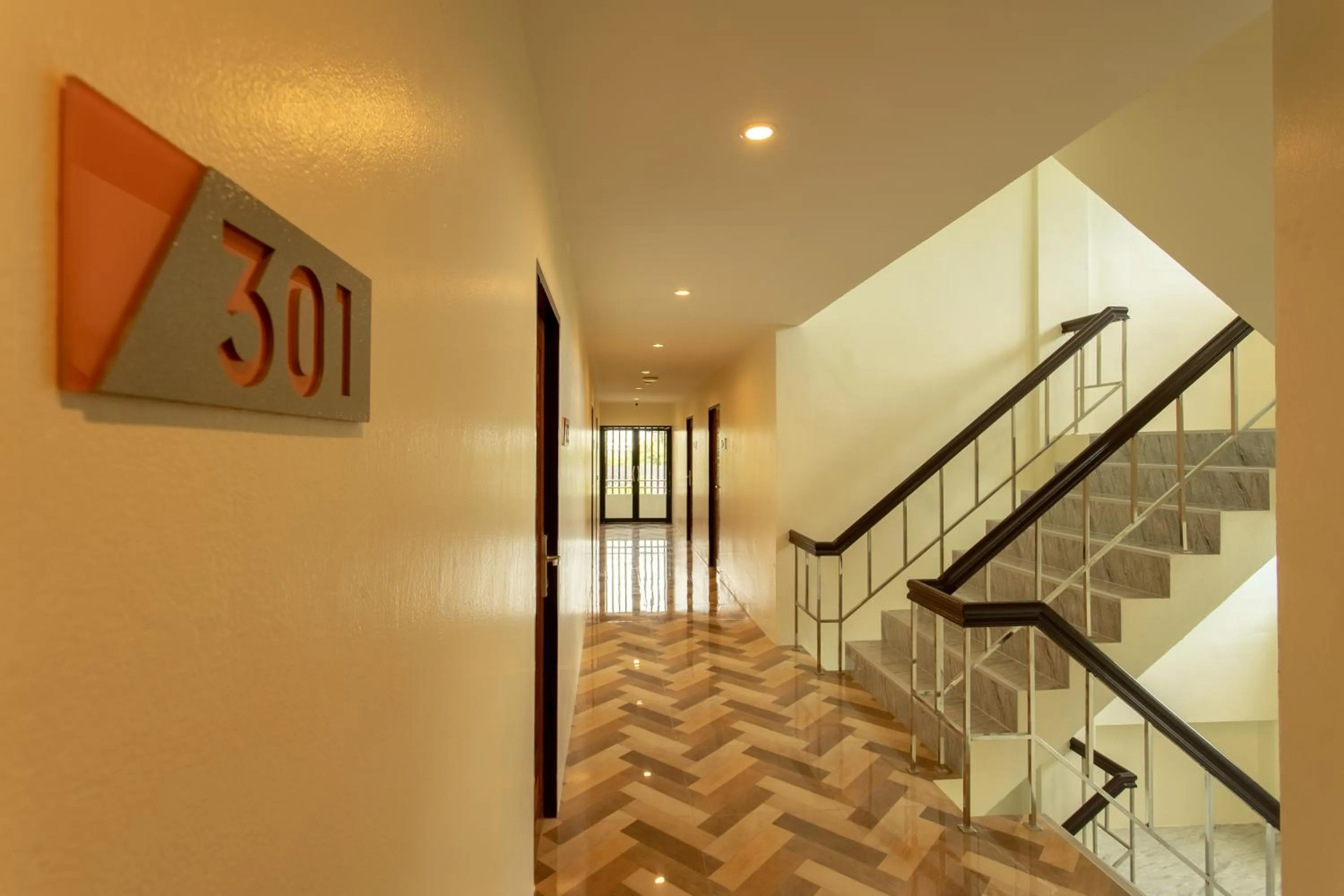 Property building in SJ Miracle Hotel