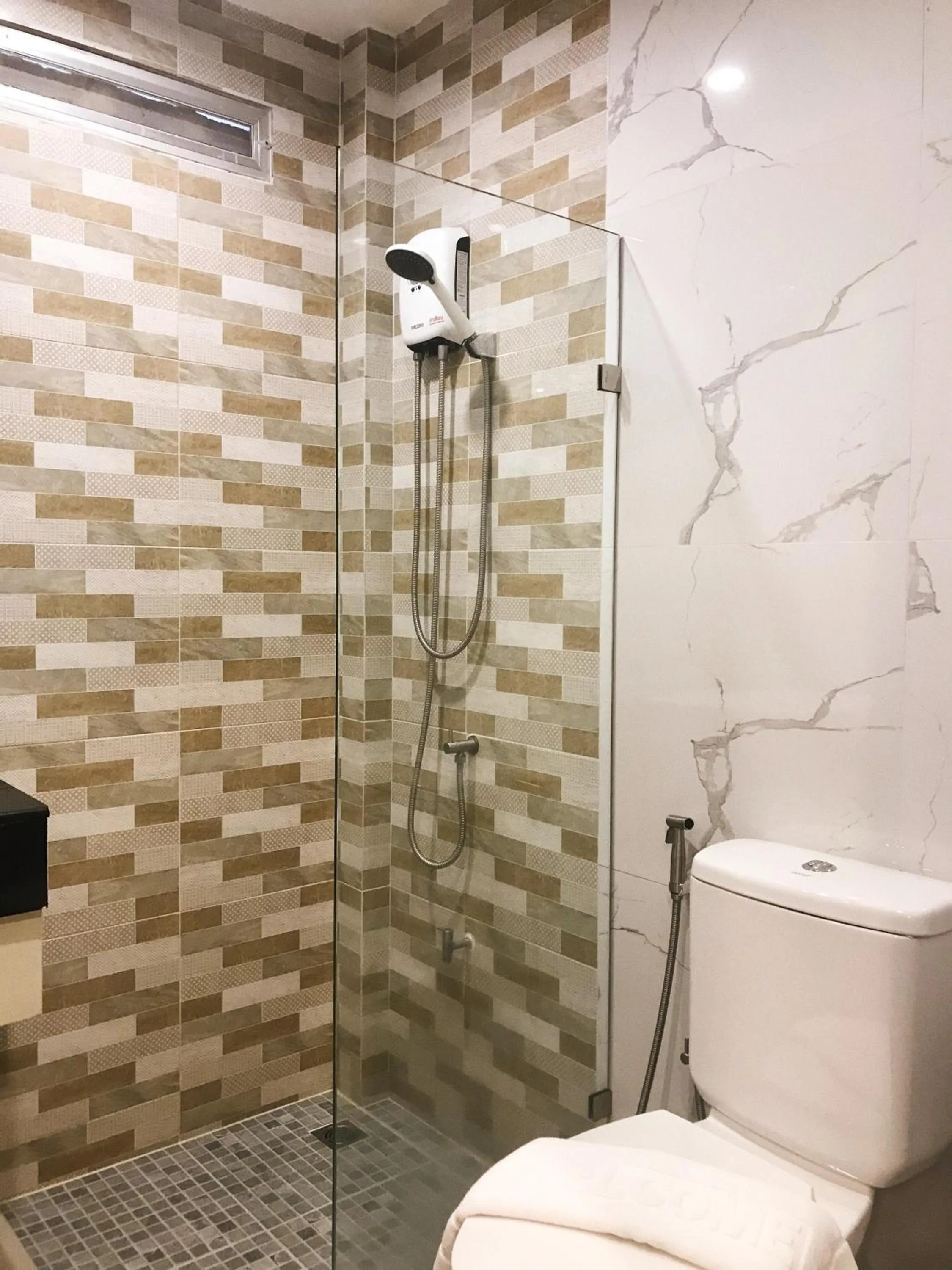 Bathroom in SJ Miracle Hotel