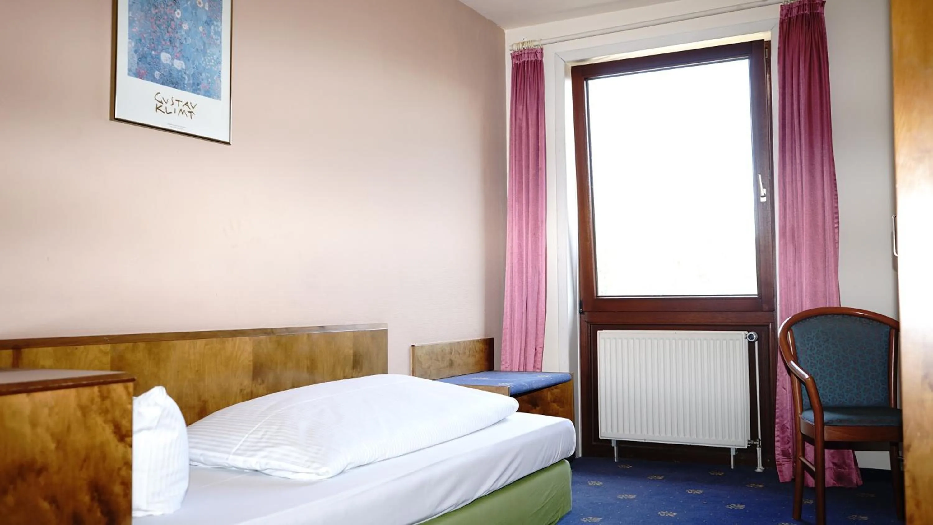 Bed in ITM Entrée Glinde Restaurant & Tagungshotel