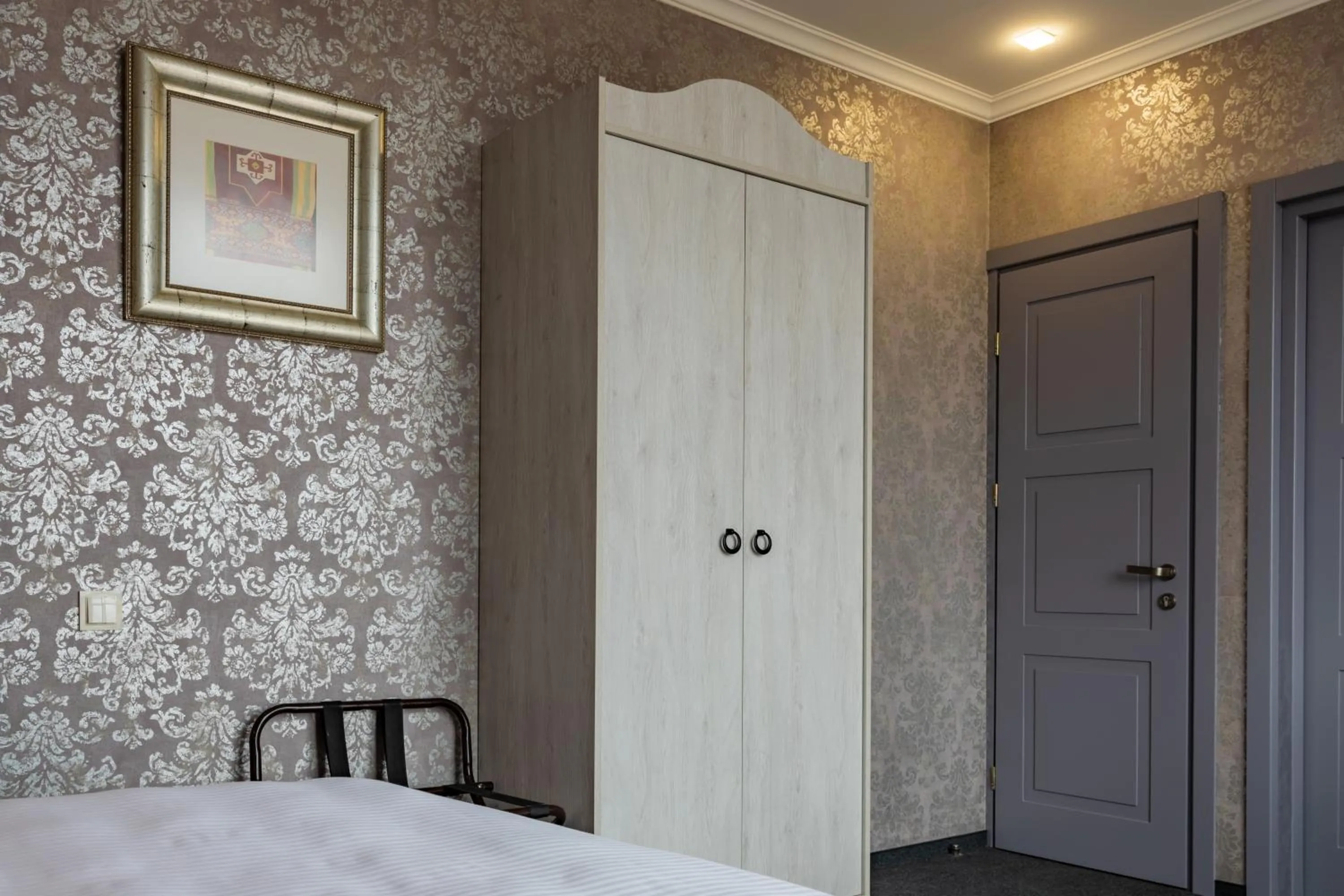 Decorative detail, Bed in Hotel Day Inn