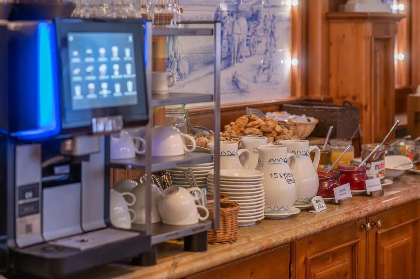 Breakfast in Strandhotel Heringsdorf mit Soleaußenpool 30 Grad