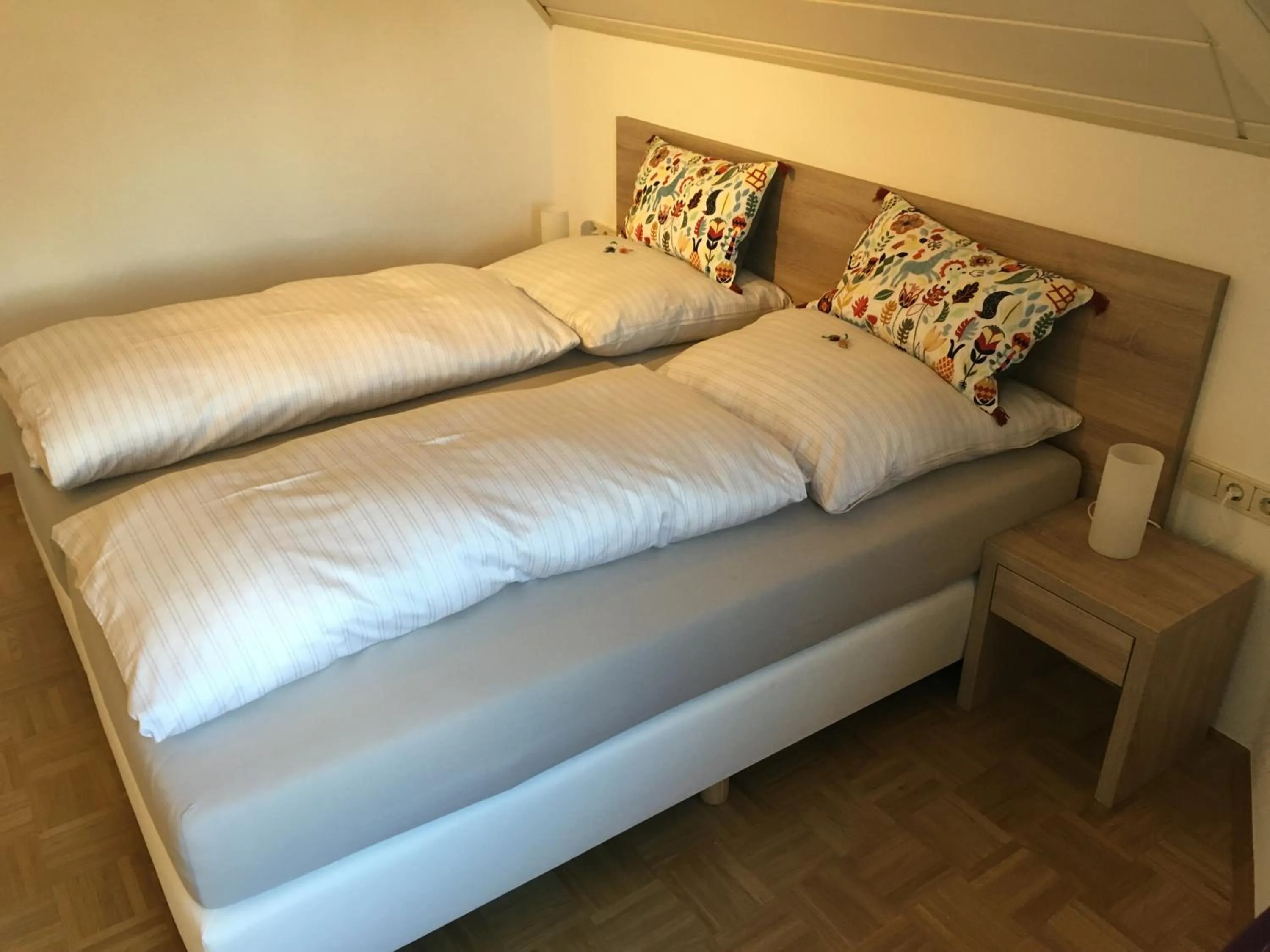 Bedroom, Bed in Sonnenhof