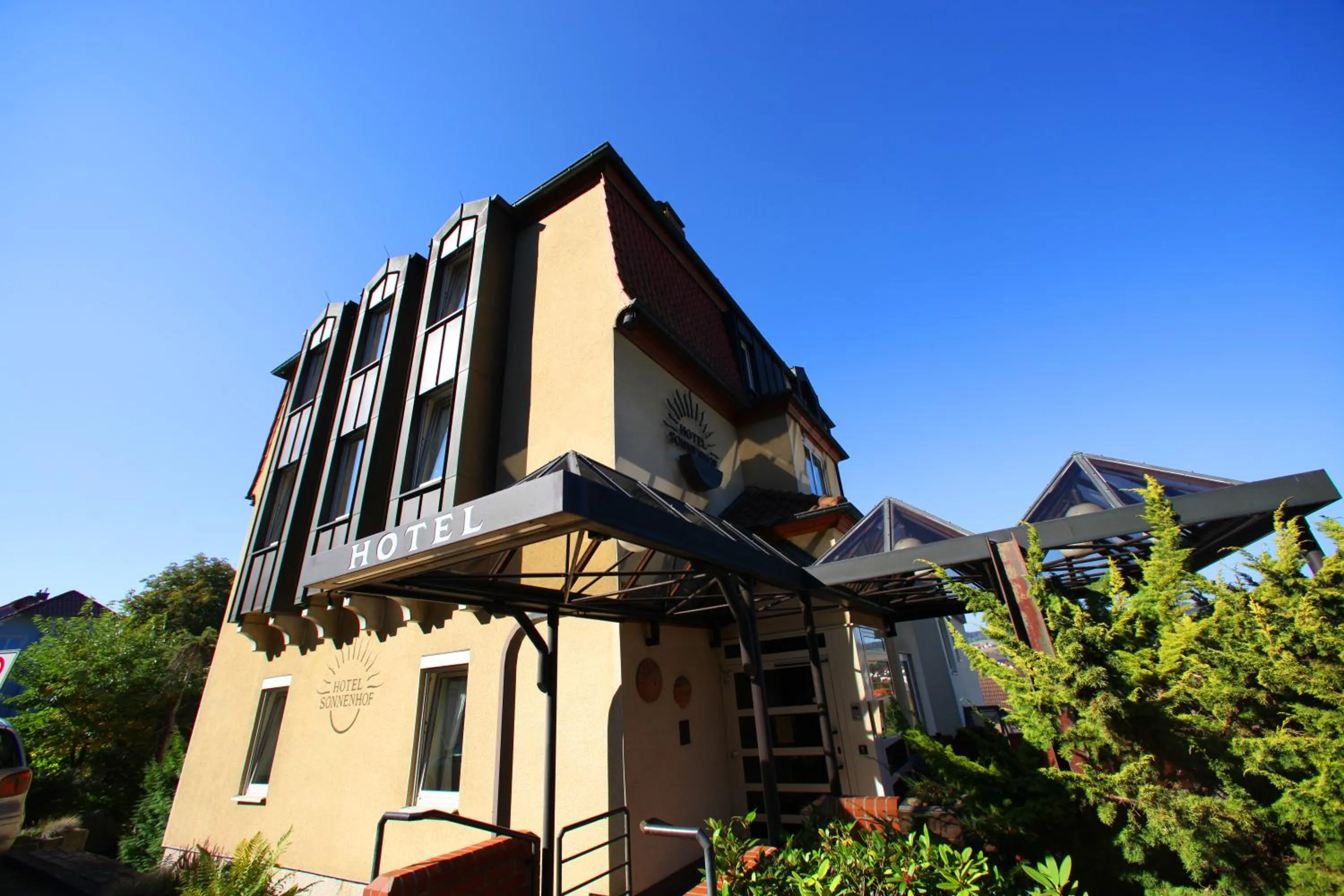 Facade/entrance in Sonnenhof