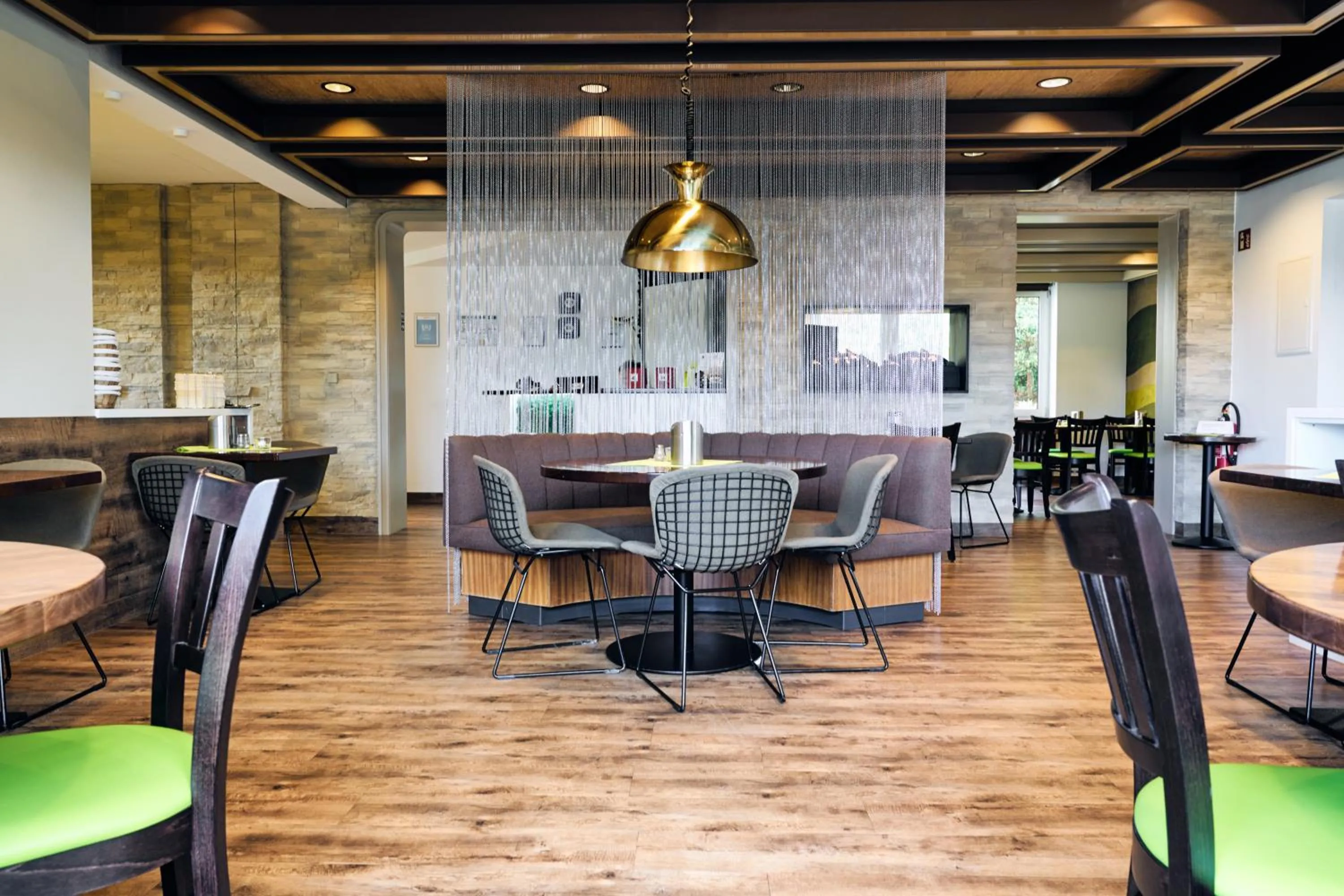 Restaurant/places to eat in Sonnenhof