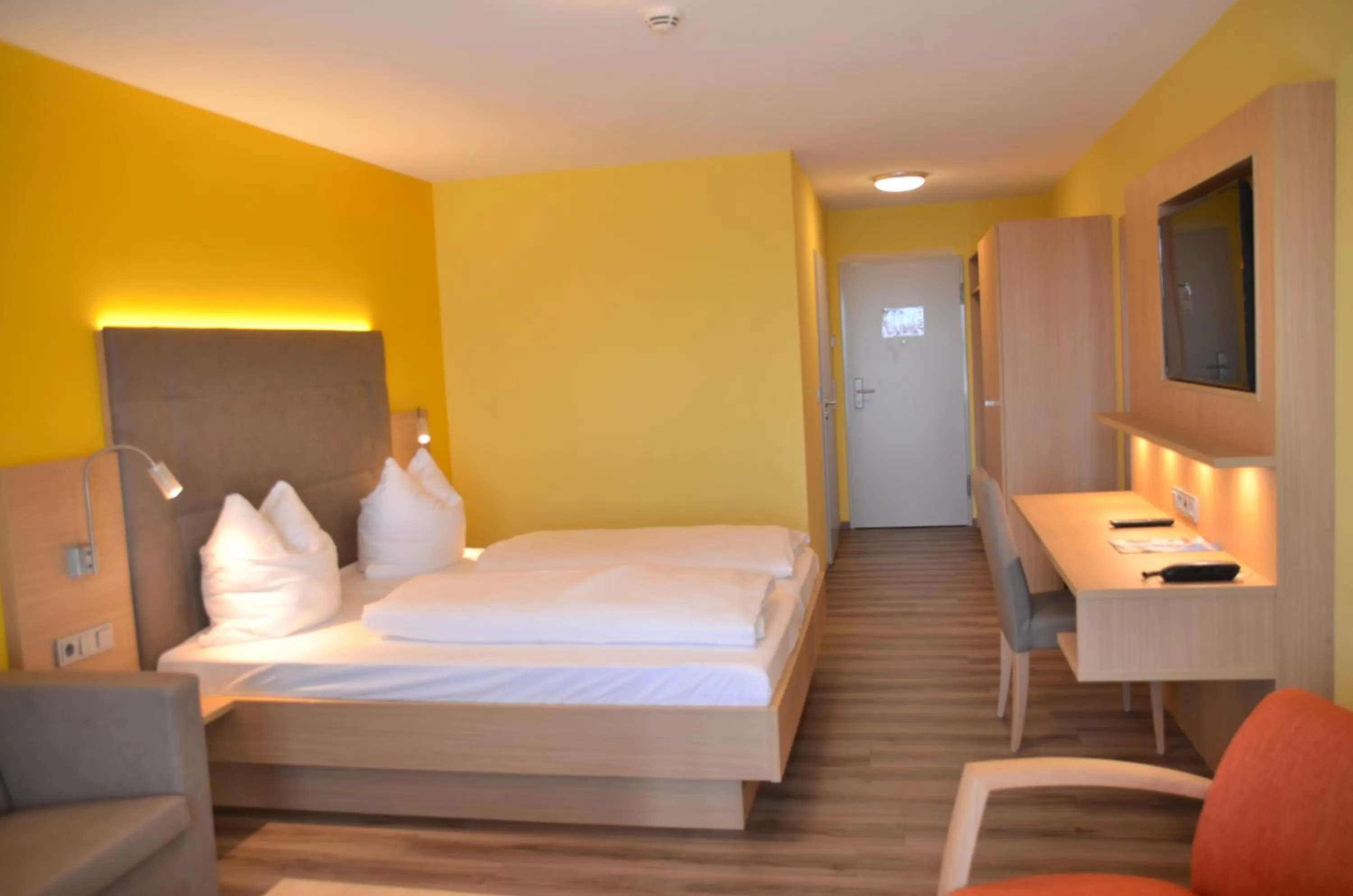 Photo of the whole room, Bed in Hotel Bergwirt