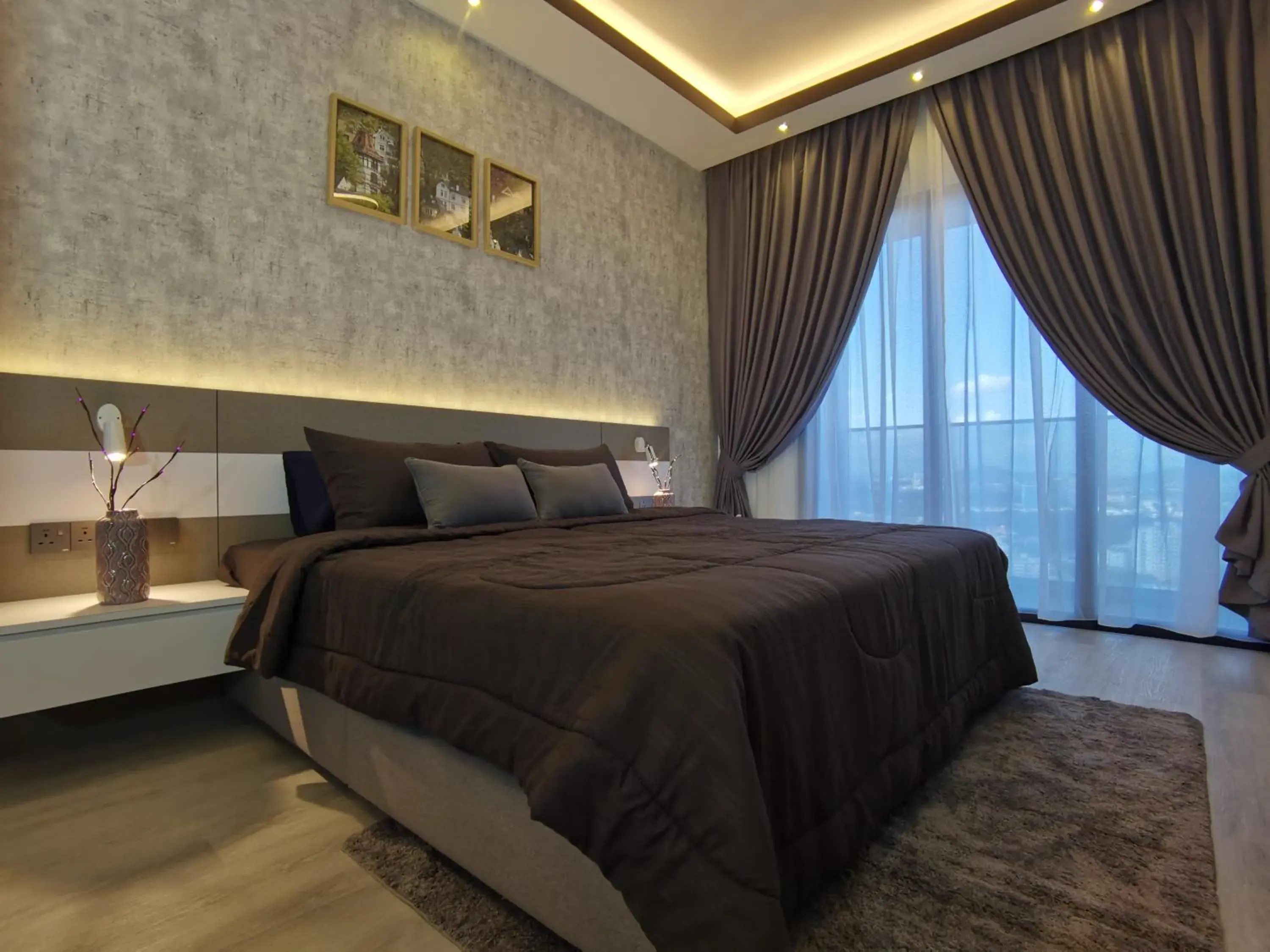 Deluxe King Studio with Balcony (Private Bathtub & City View) in Attic Home Melaka Imperio Residence & Jonker Deluxe King Studio with Balcony (Private Bathtub & City View) in Attic Home Melaka Imperio Residence & Jonker