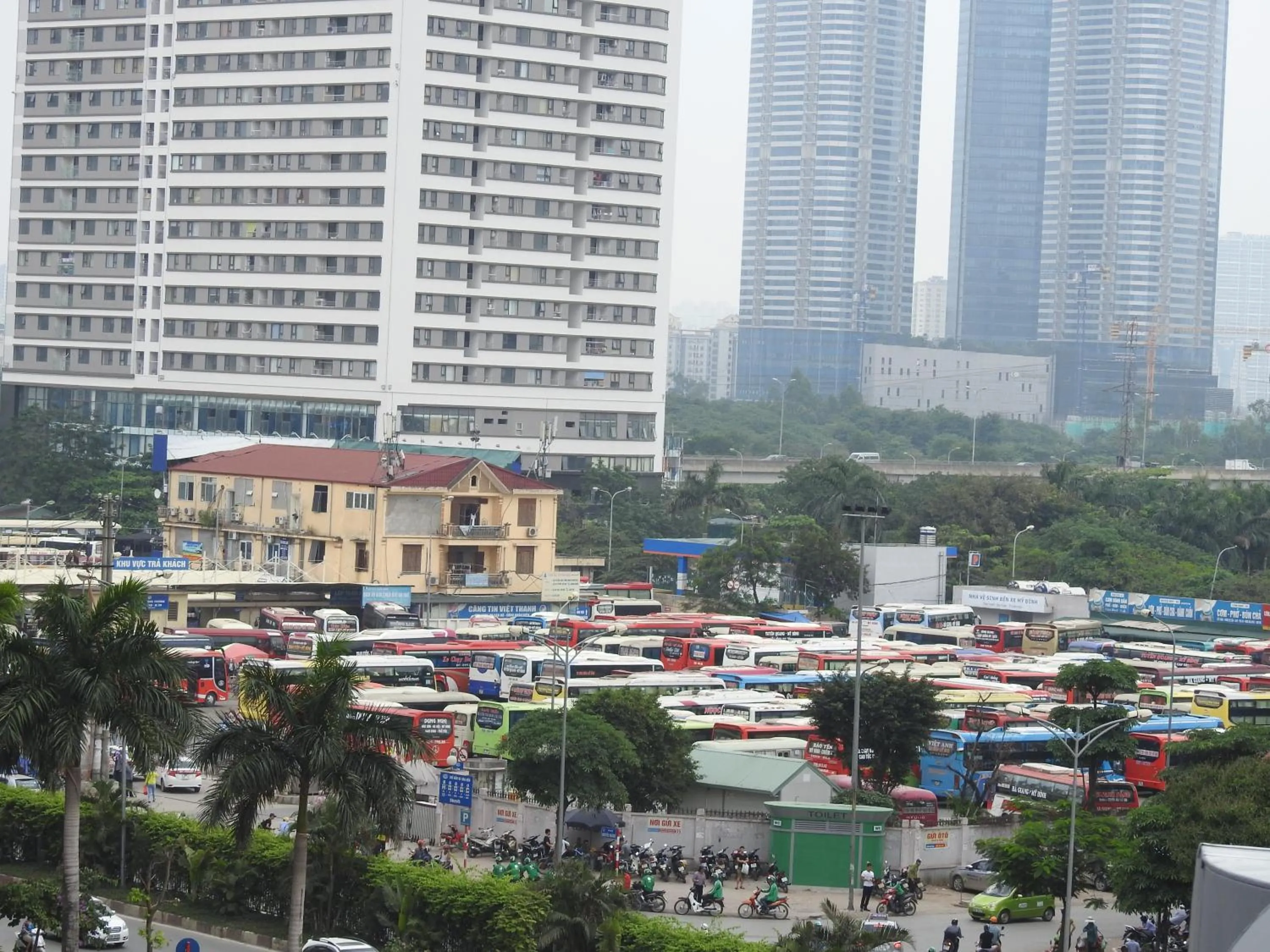 Neighbourhood in An Phú Nguyễn Hoàng Hotel