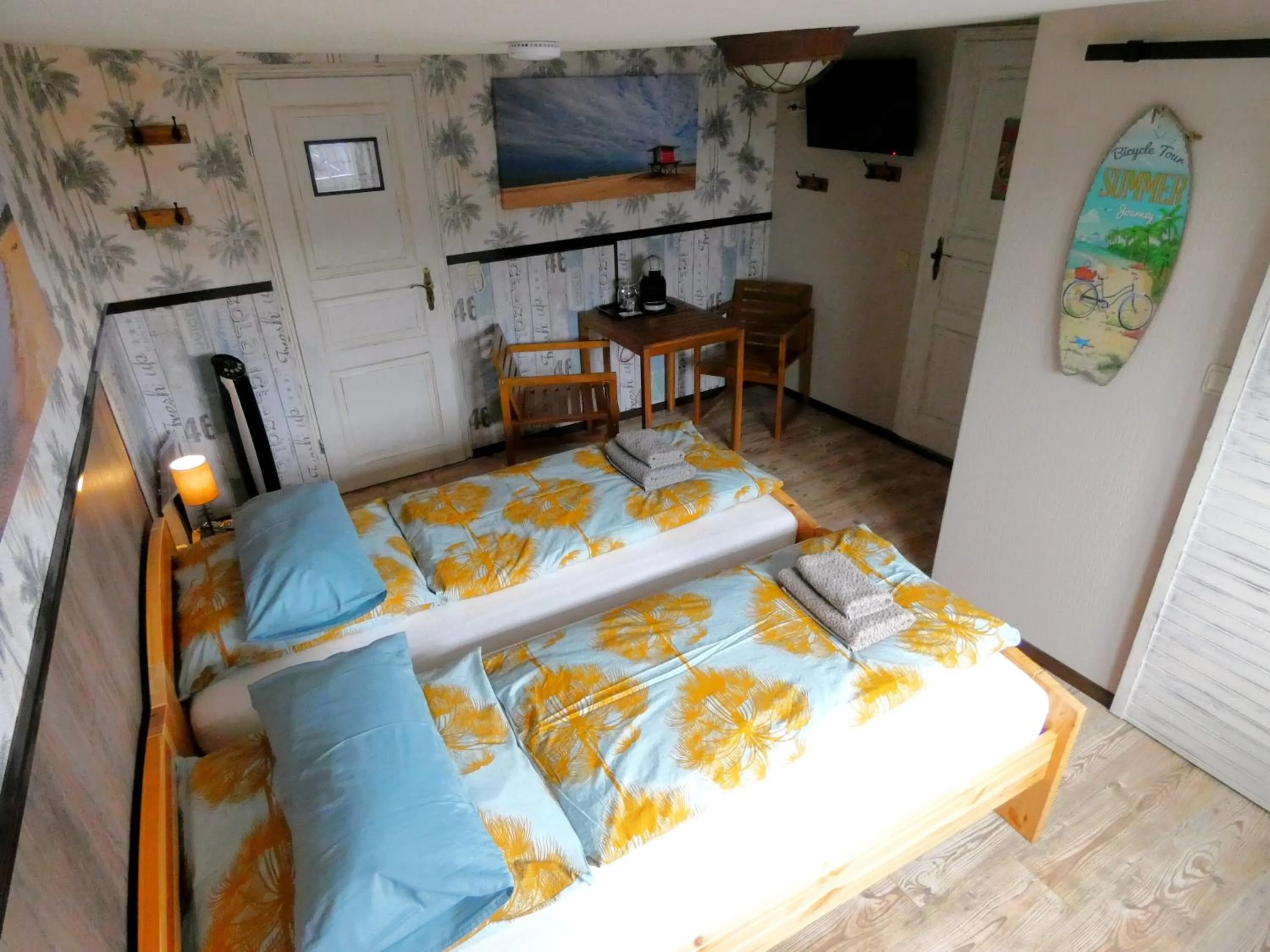 Bed in Roastineer Hotel