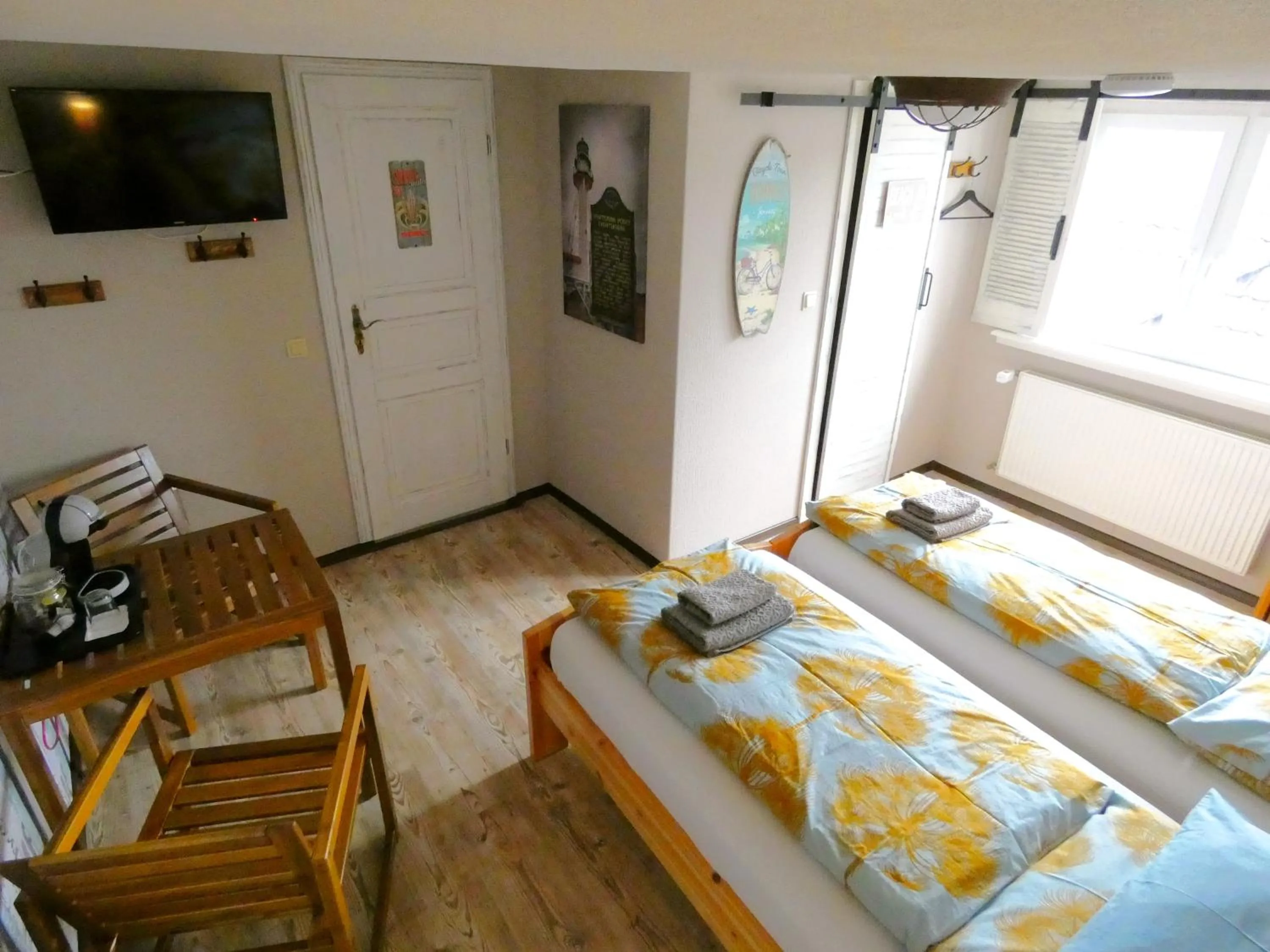 Bed in Roastineer Hotel