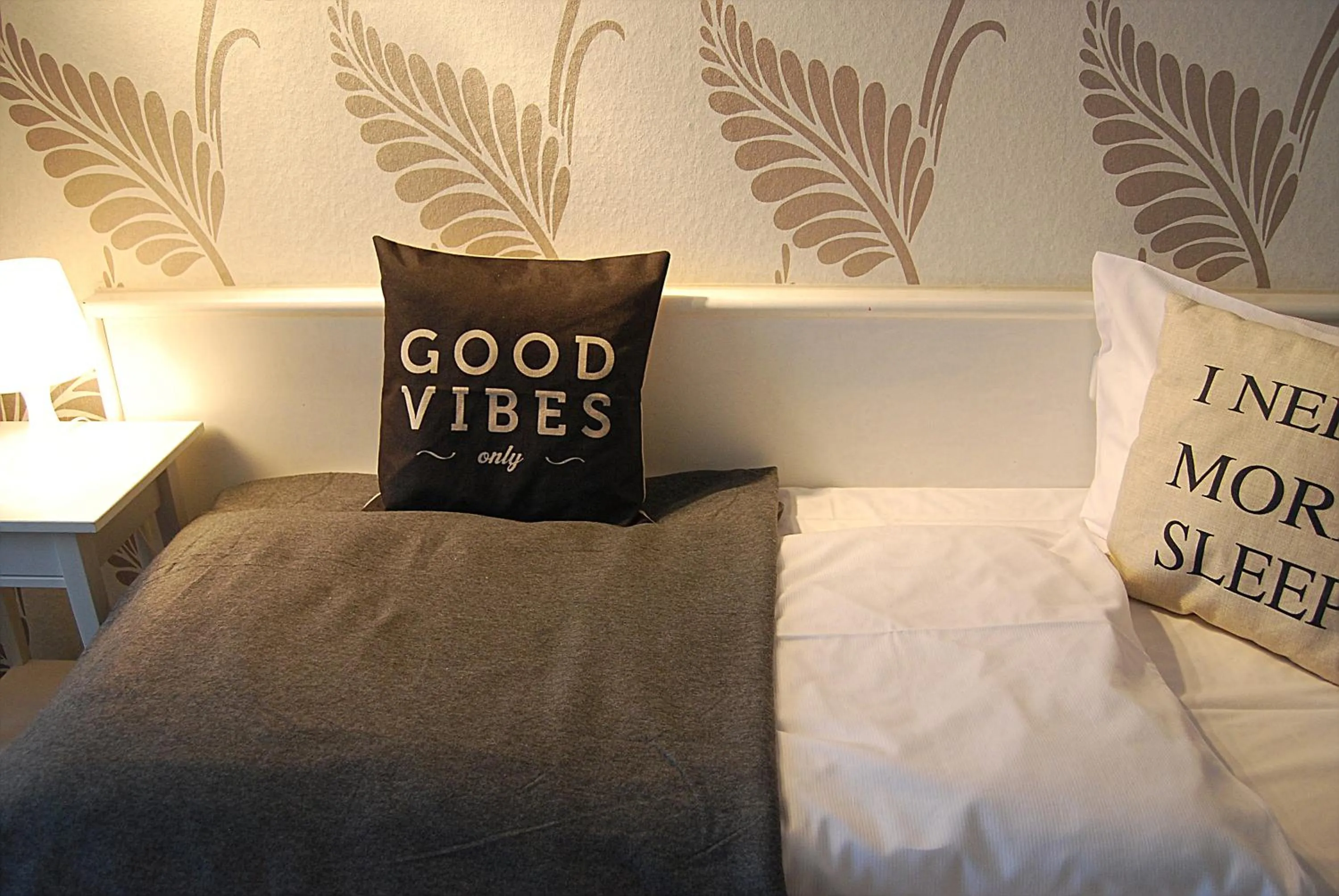 Bed in Hotel Krone Aachen | City-Eurogress