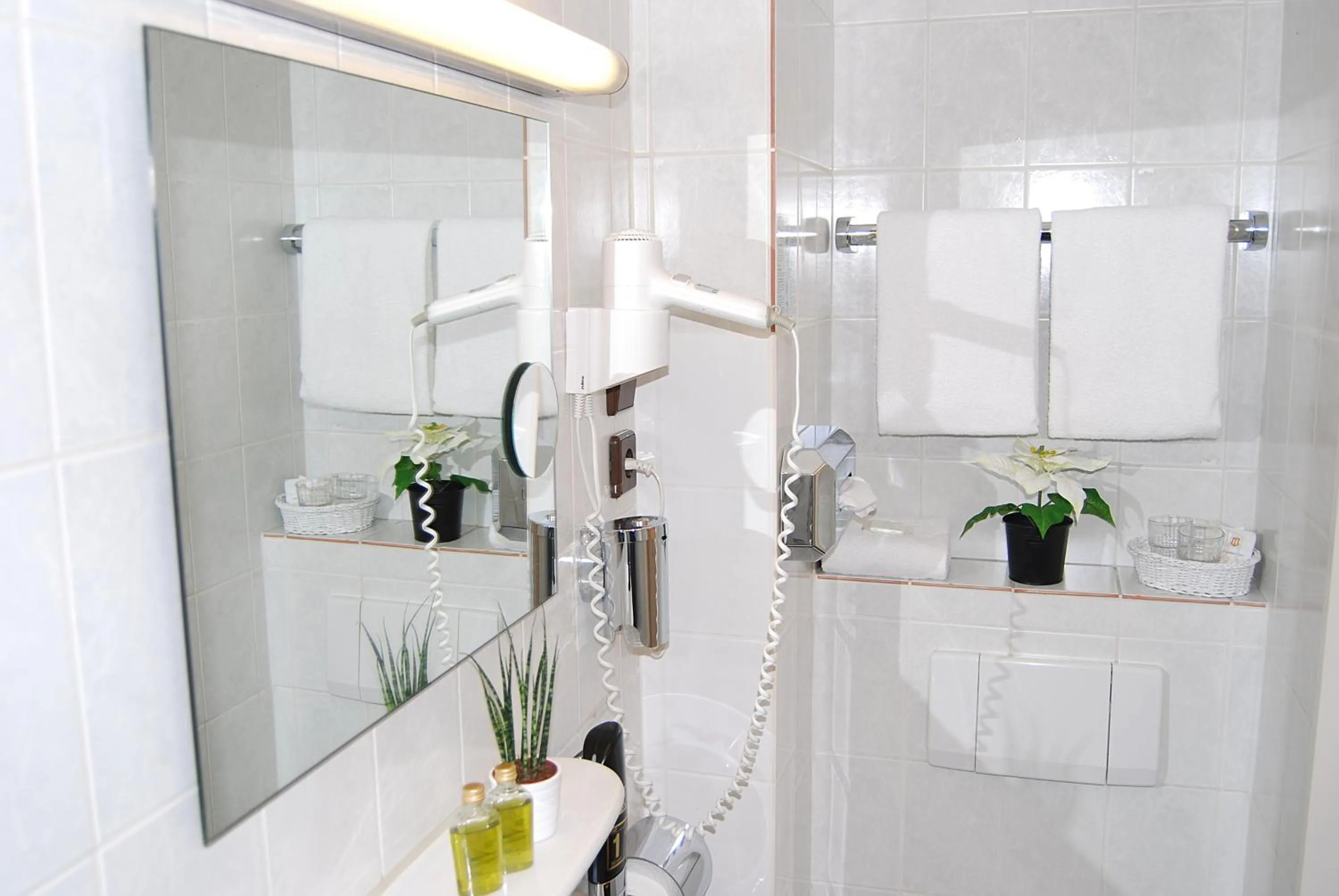 Bathroom in Hotel Krone Aachen | City-Eurogress