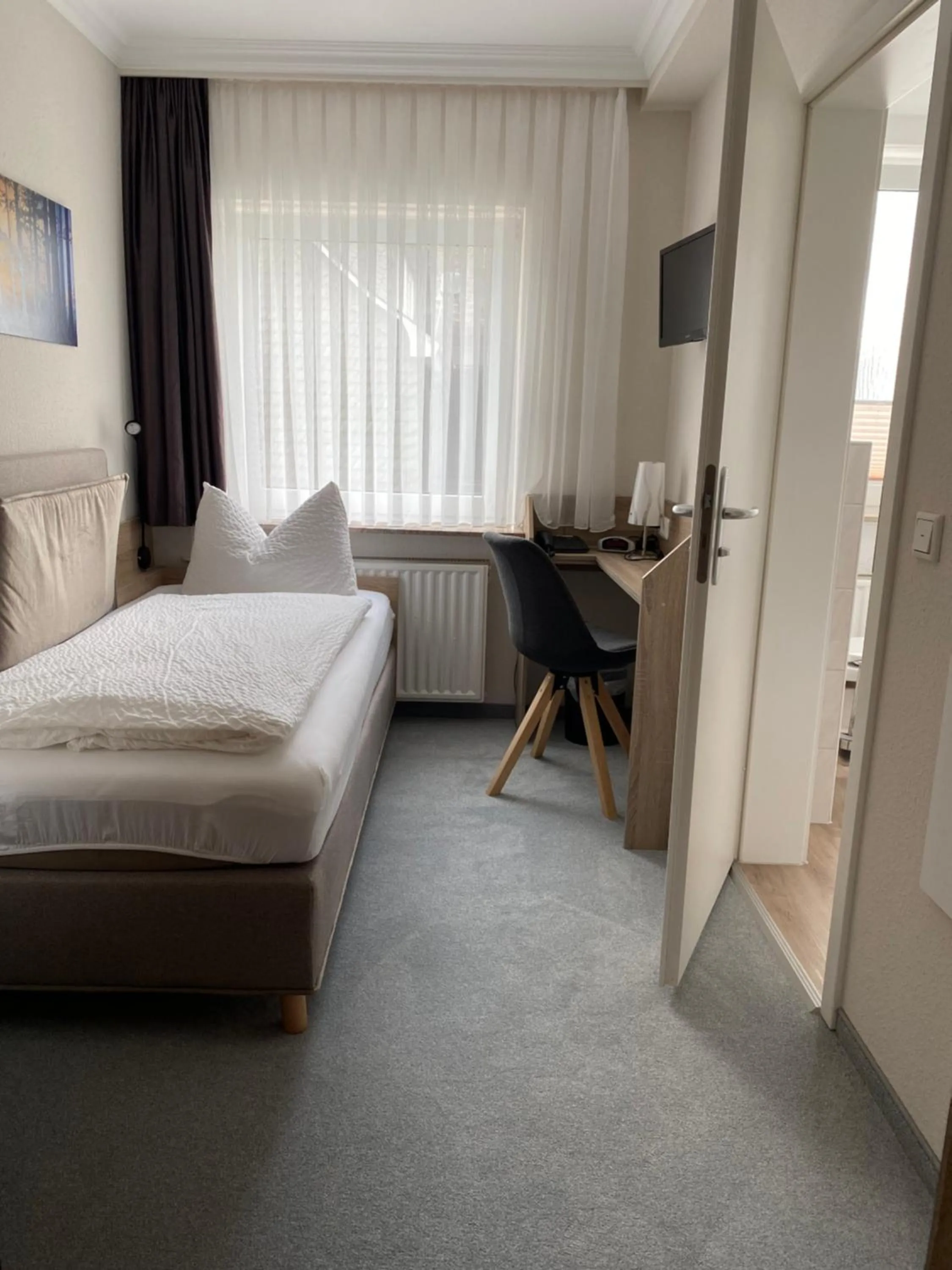 Photo of the whole room, Bed in Sevda's Hotel Garni Weinforth