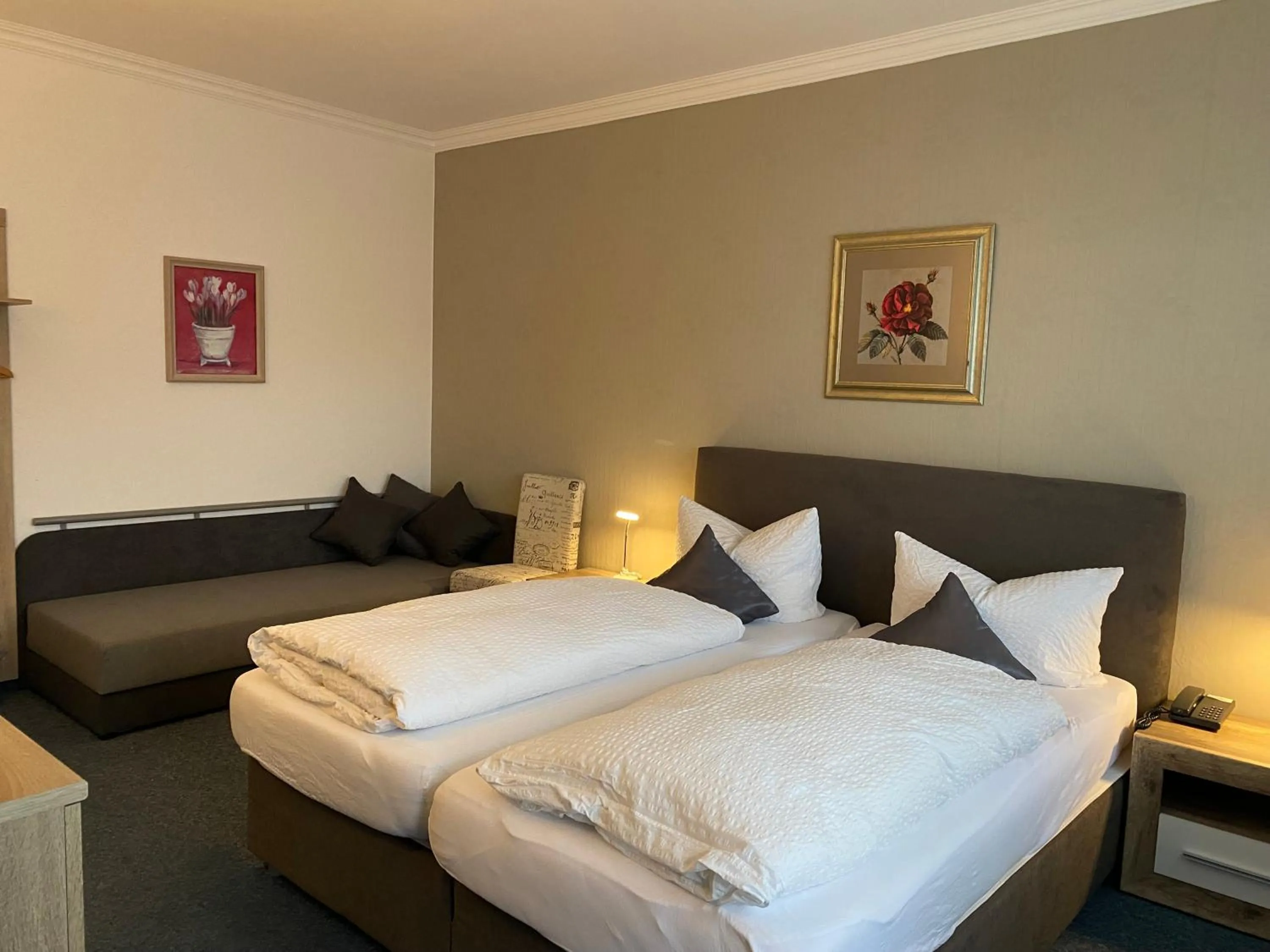 Photo of the whole room, Bed in Sevda's Hotel Garni Weinforth