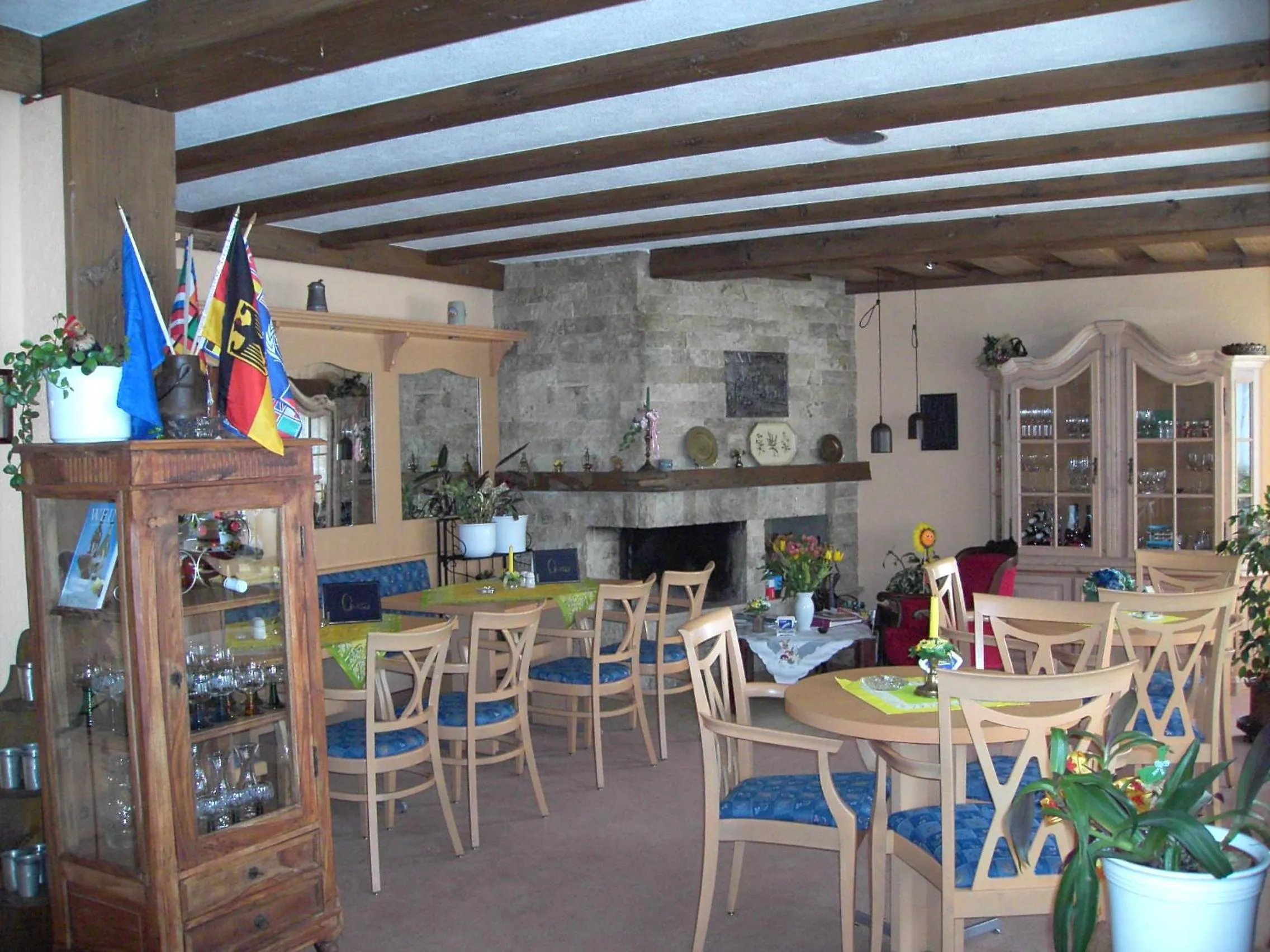 Restaurant/places to eat in Sevda's Hotel Garni Weinforth