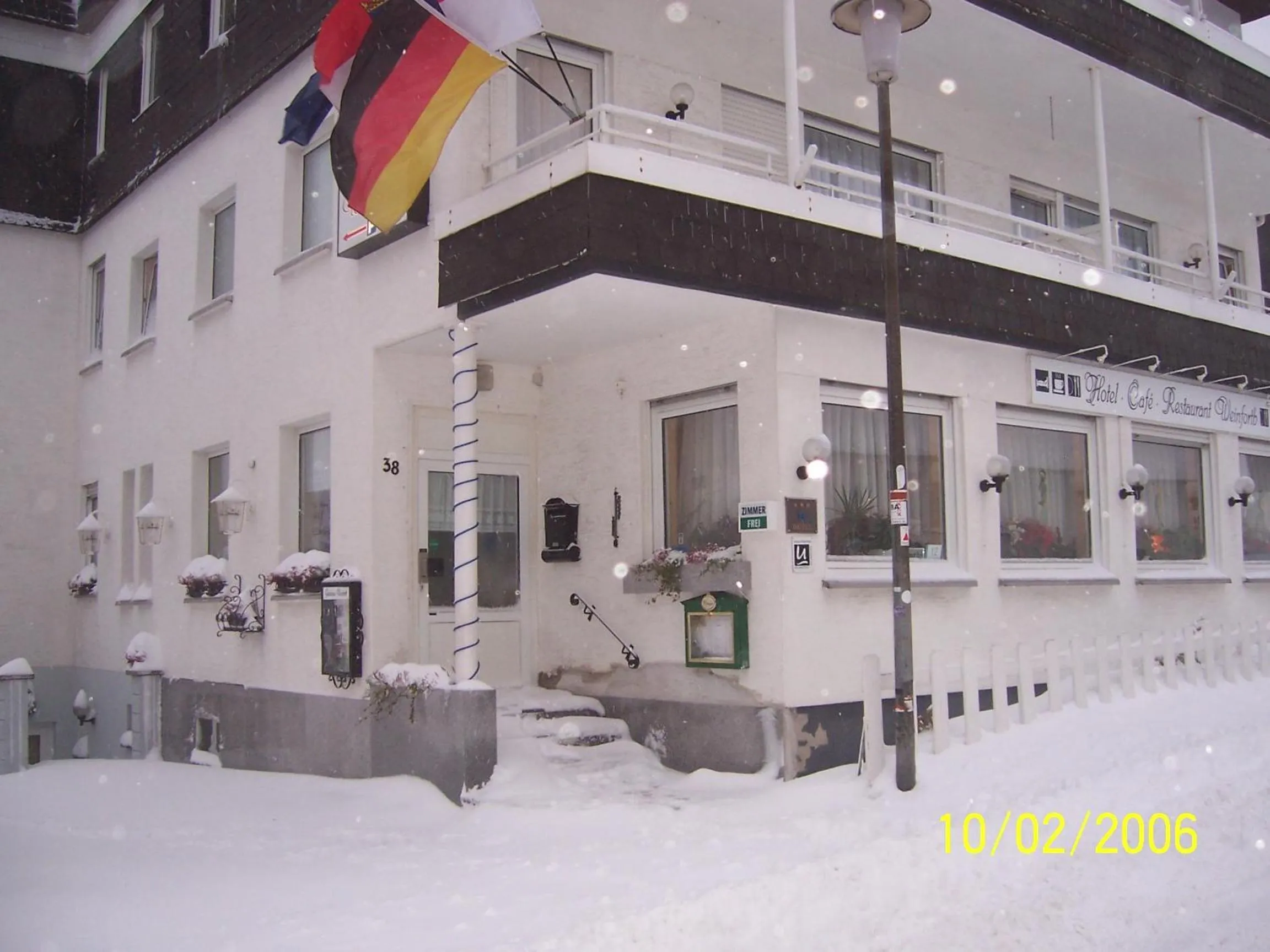 Property building in Sevda's Hotel Garni Weinforth