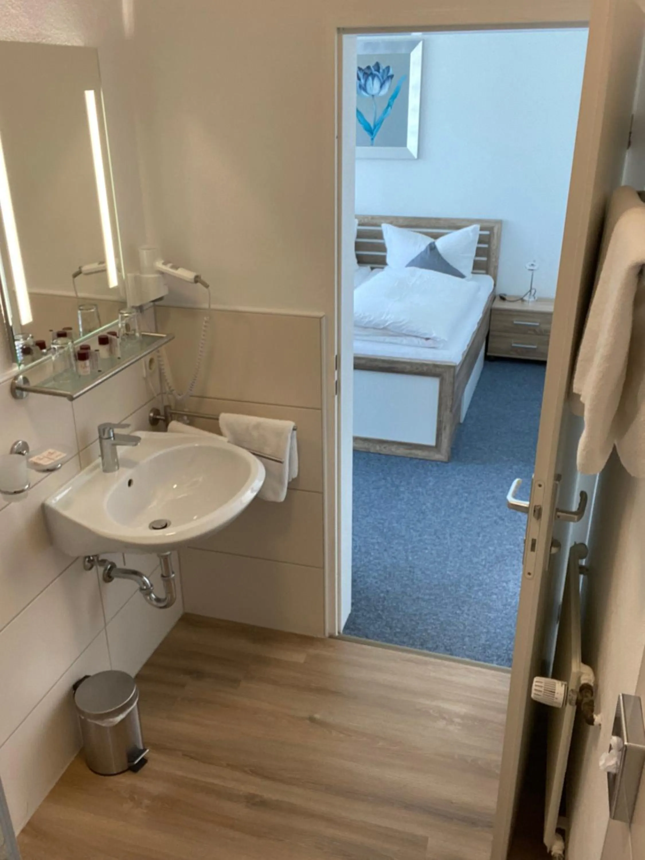 Bathroom in Sevda's Hotel Garni Weinforth