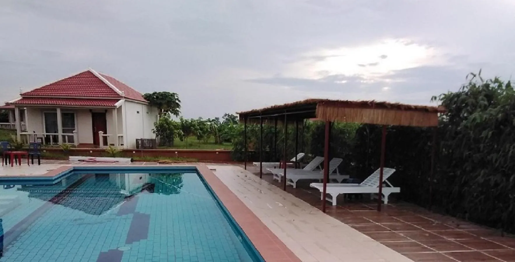 Swimming pool in Koh Ker Hotel and Restaurant