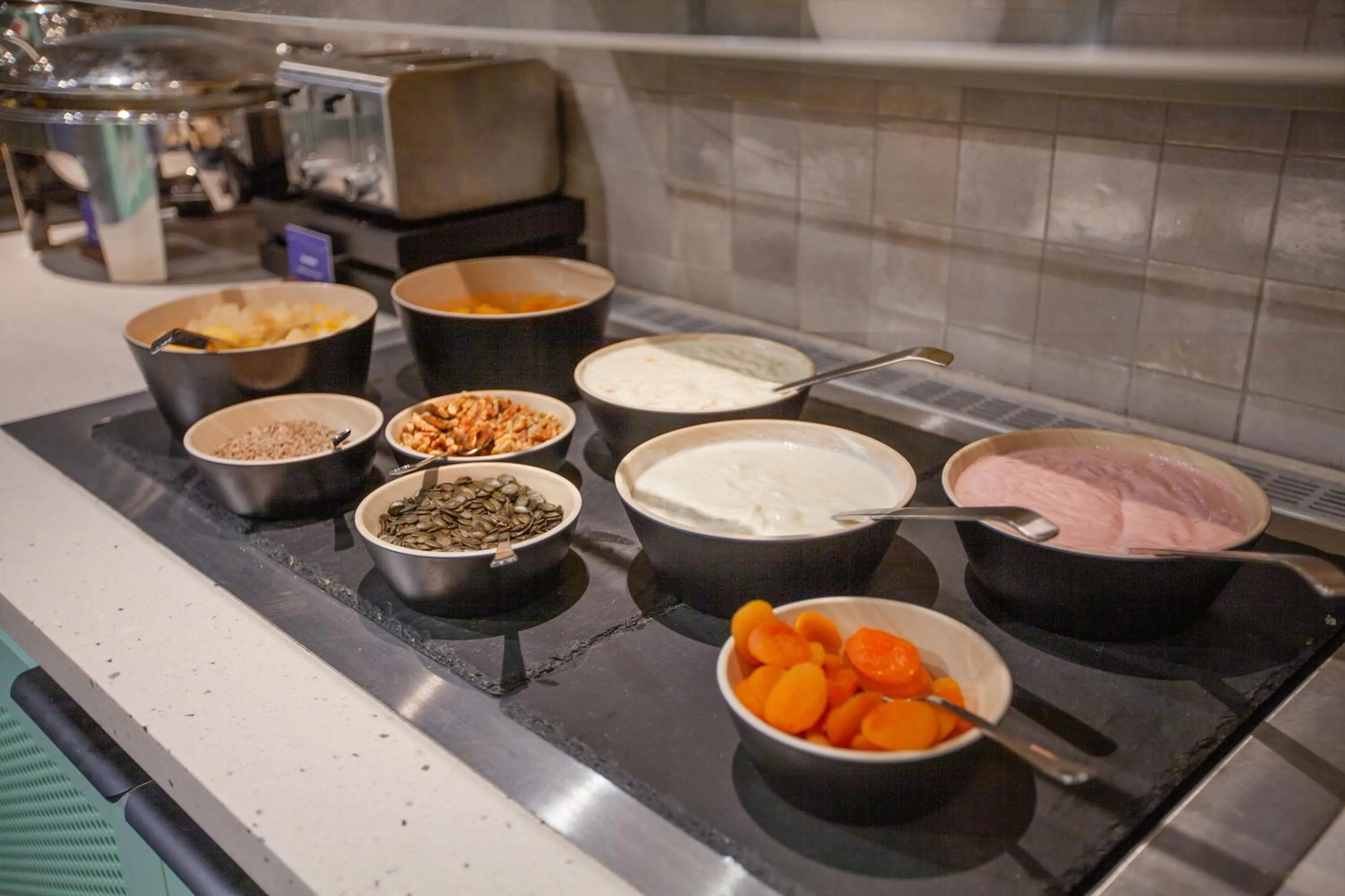 Breakfast in MEININGER Hotel München Zentrum