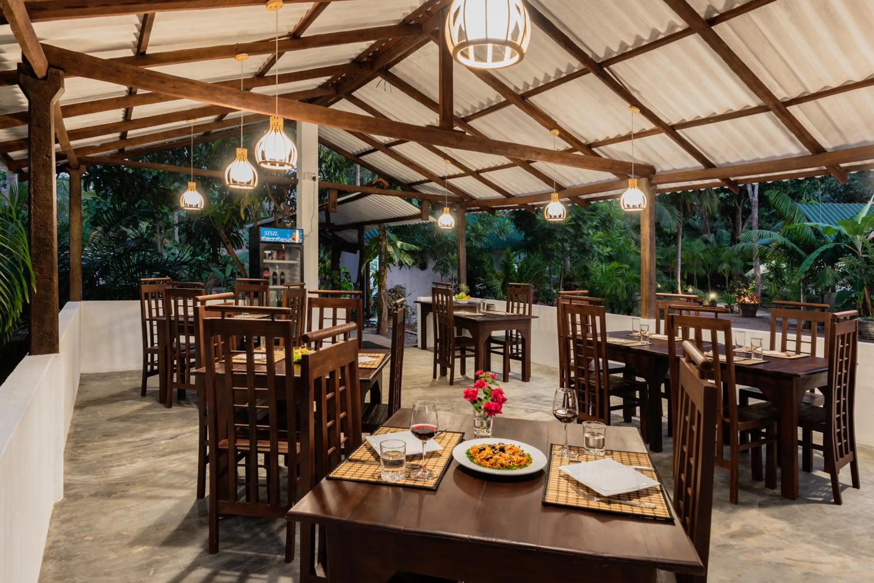 Restaurant/places to eat in La Dolce Vita