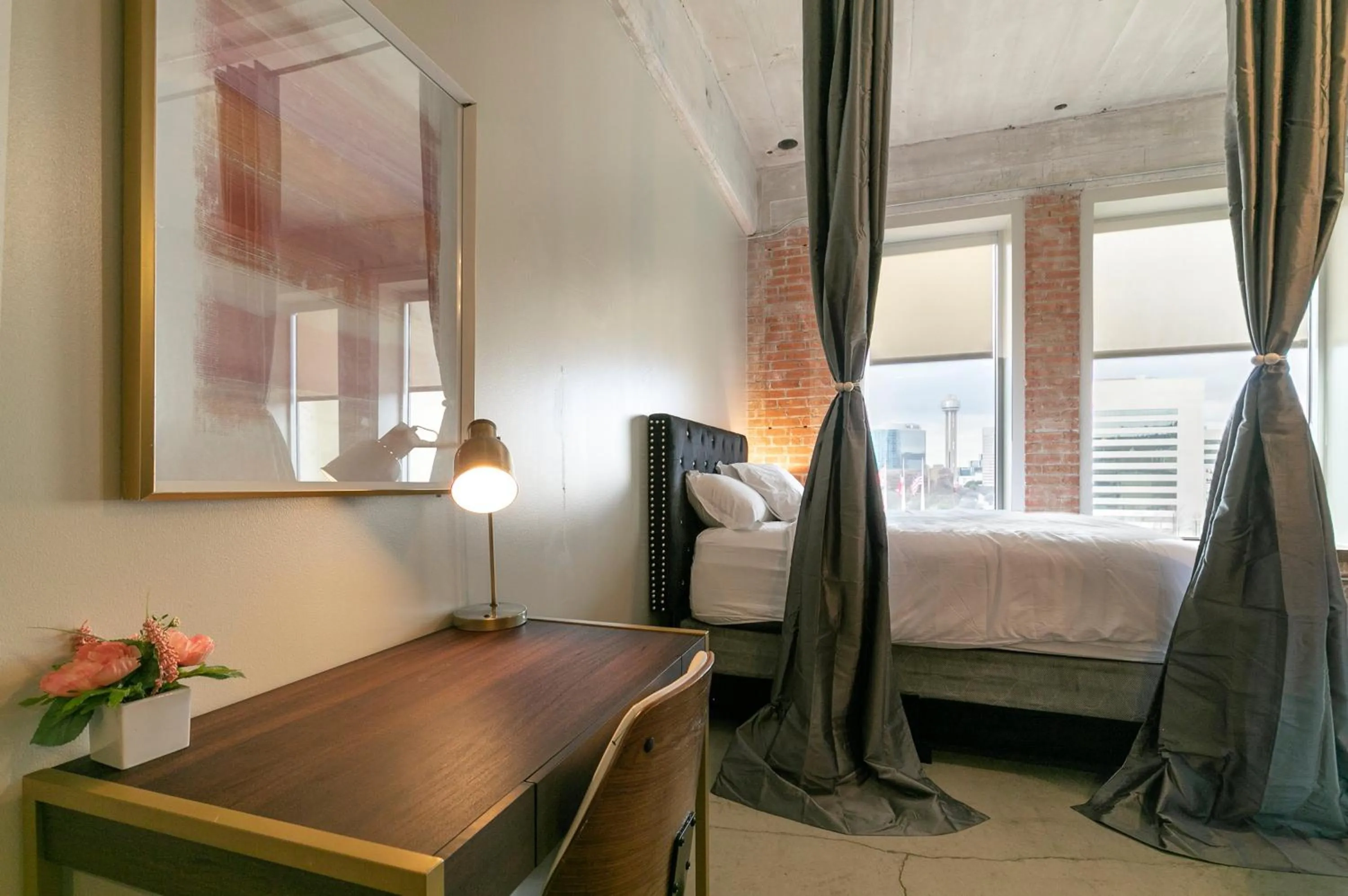 Bed in Luxury Downtown Dallas Stay by Amyfinehouse