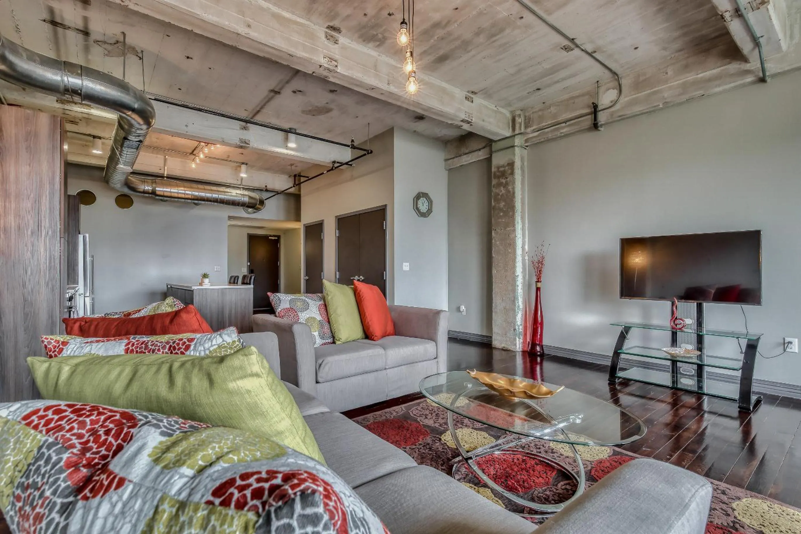 TV and multimedia in Luxury Downtown Dallas Stay by Amyfinehouse