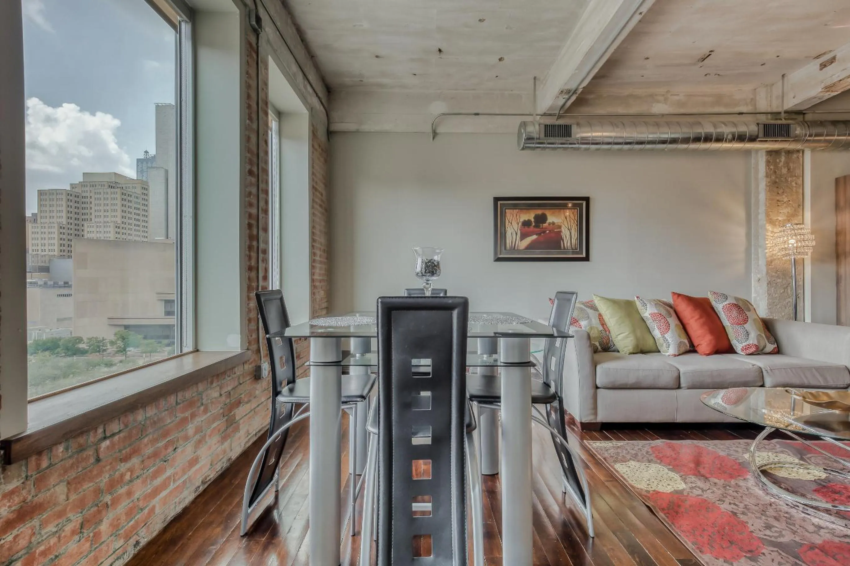 Living room in Luxury Downtown Dallas Stay by Amyfinehouse