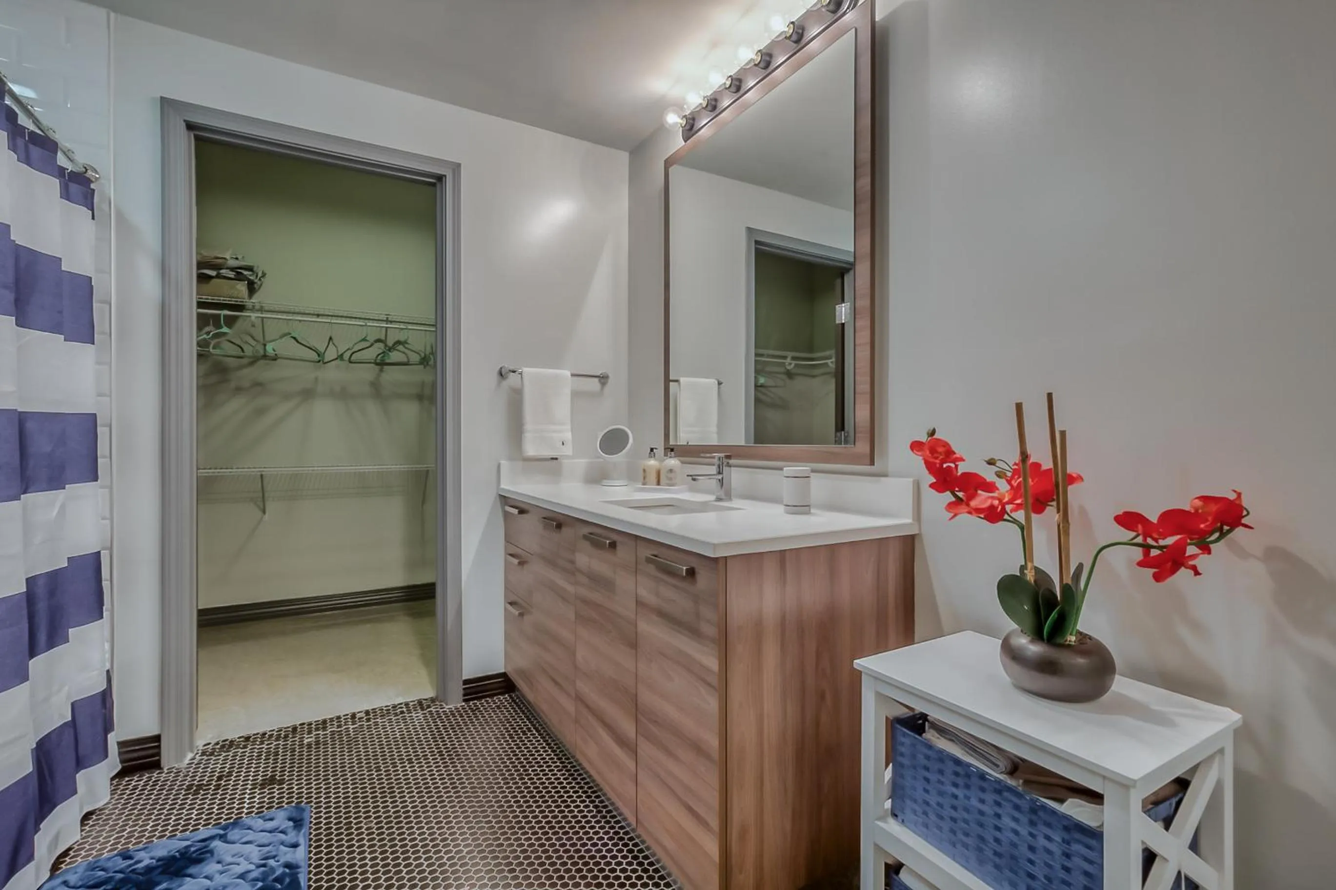 Bathroom in Luxury Downtown Dallas Stay by Amyfinehouse