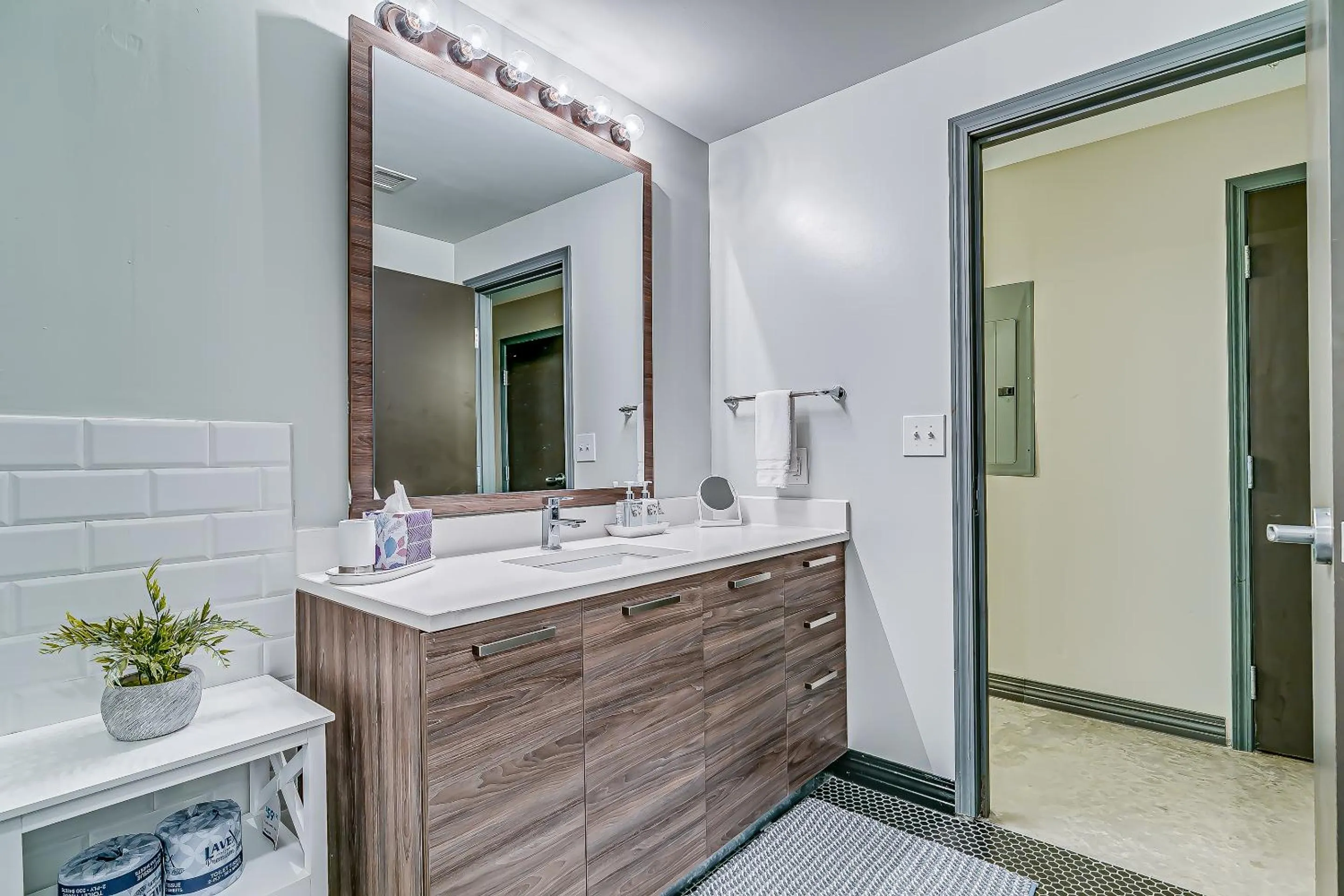 Bathroom in Luxury Downtown Dallas Stay by Amyfinehouse